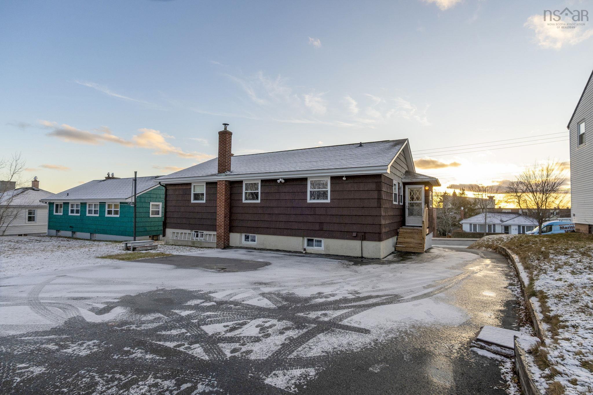 31 Booth Street, Dartmouth, NS (MLS 202600739)