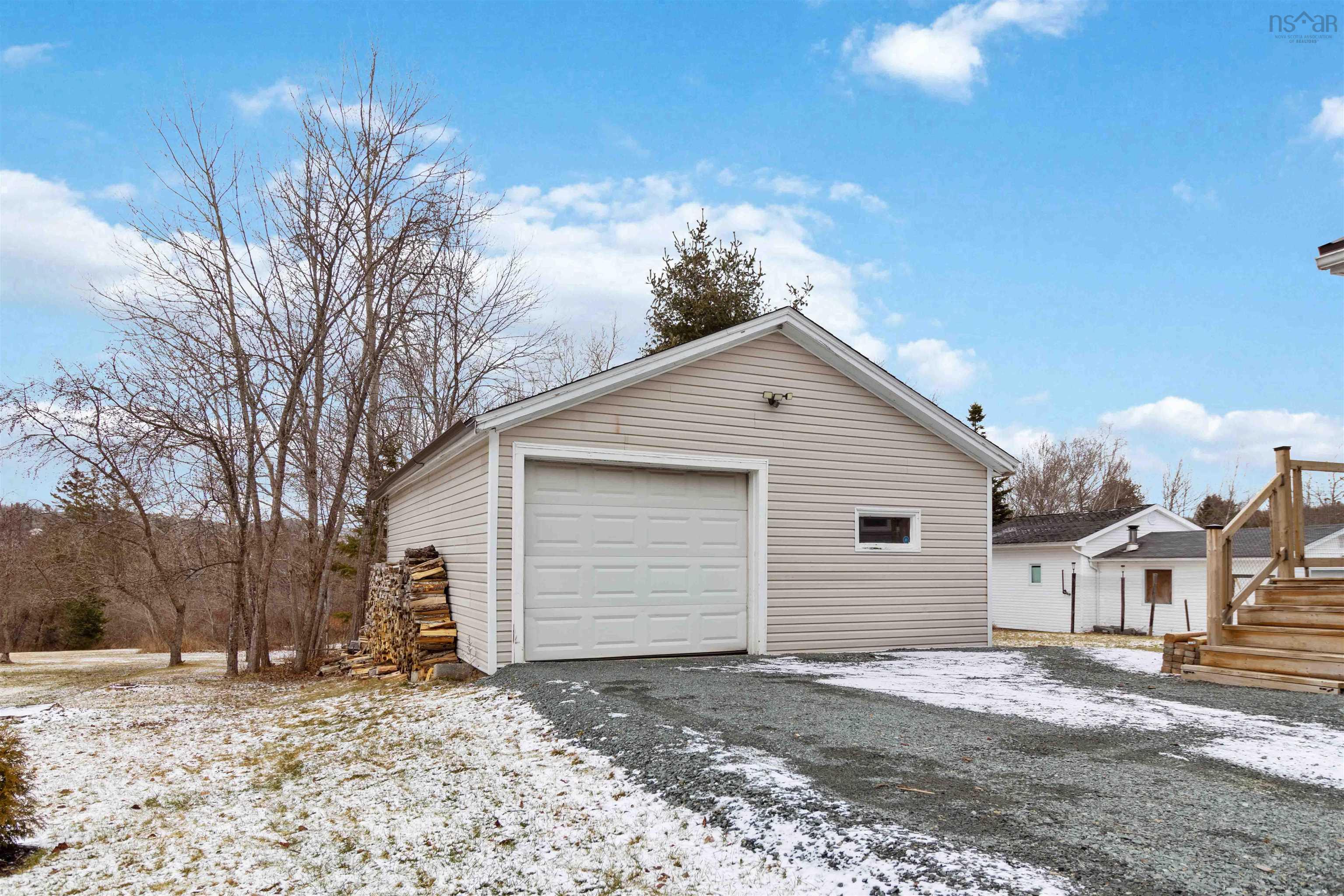 26 Beaver Bank Cross Road, Middle Sackville, NS (MLS 202600759)