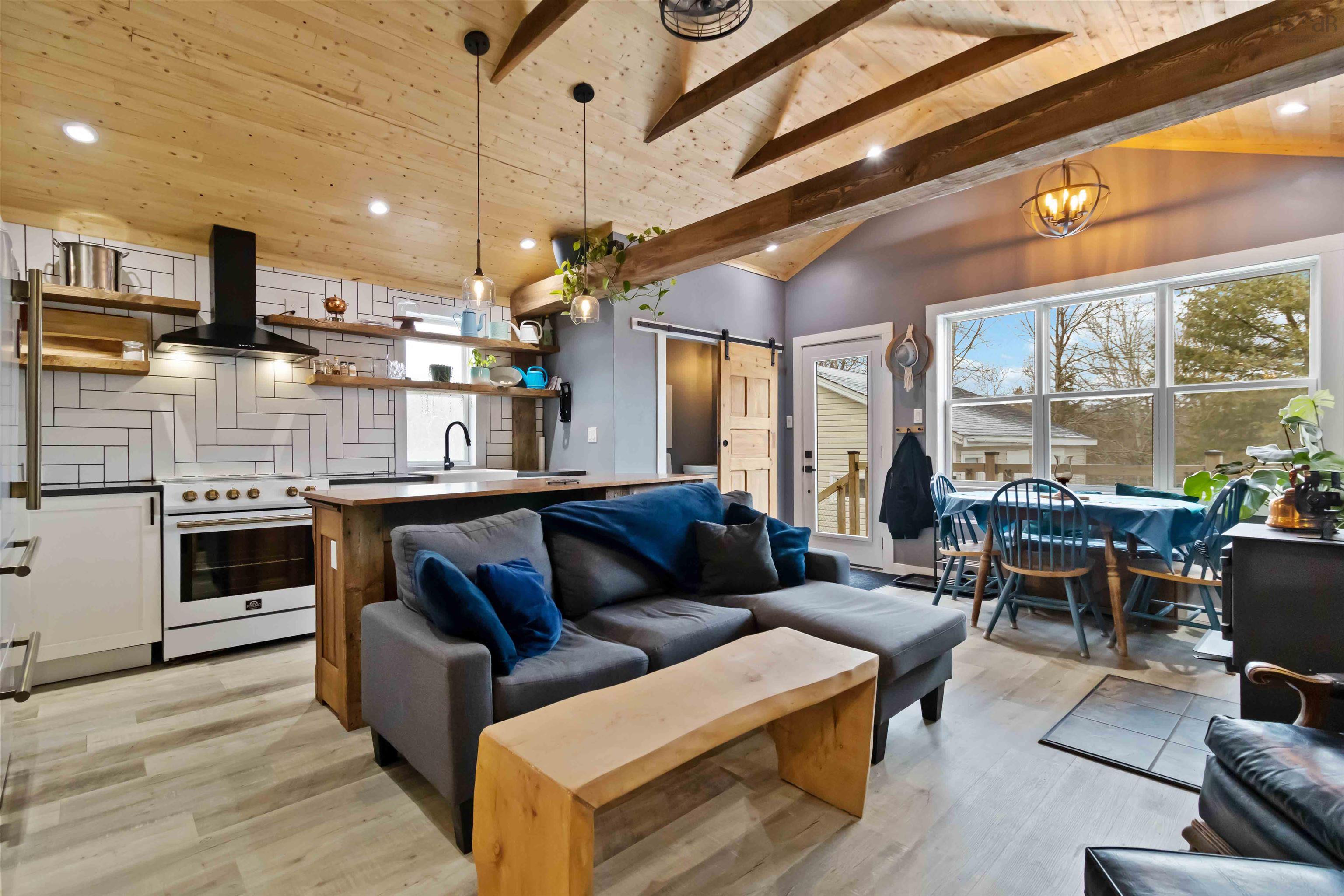 26 Beaver Bank Cross Road, Middle Sackville, NS (MLS 202600759)