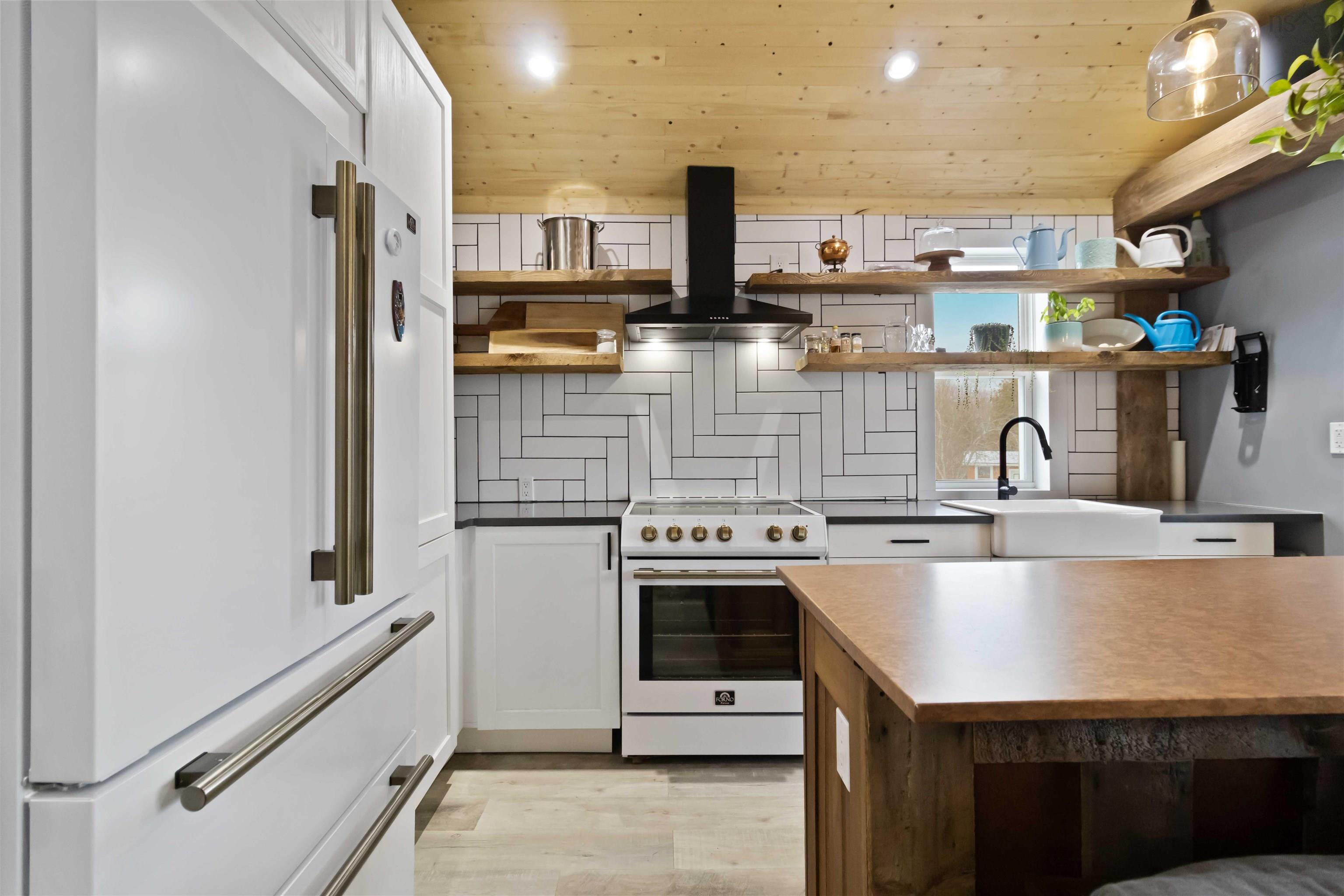 26 Beaver Bank Cross Road, Middle Sackville, NS (MLS 202600759)