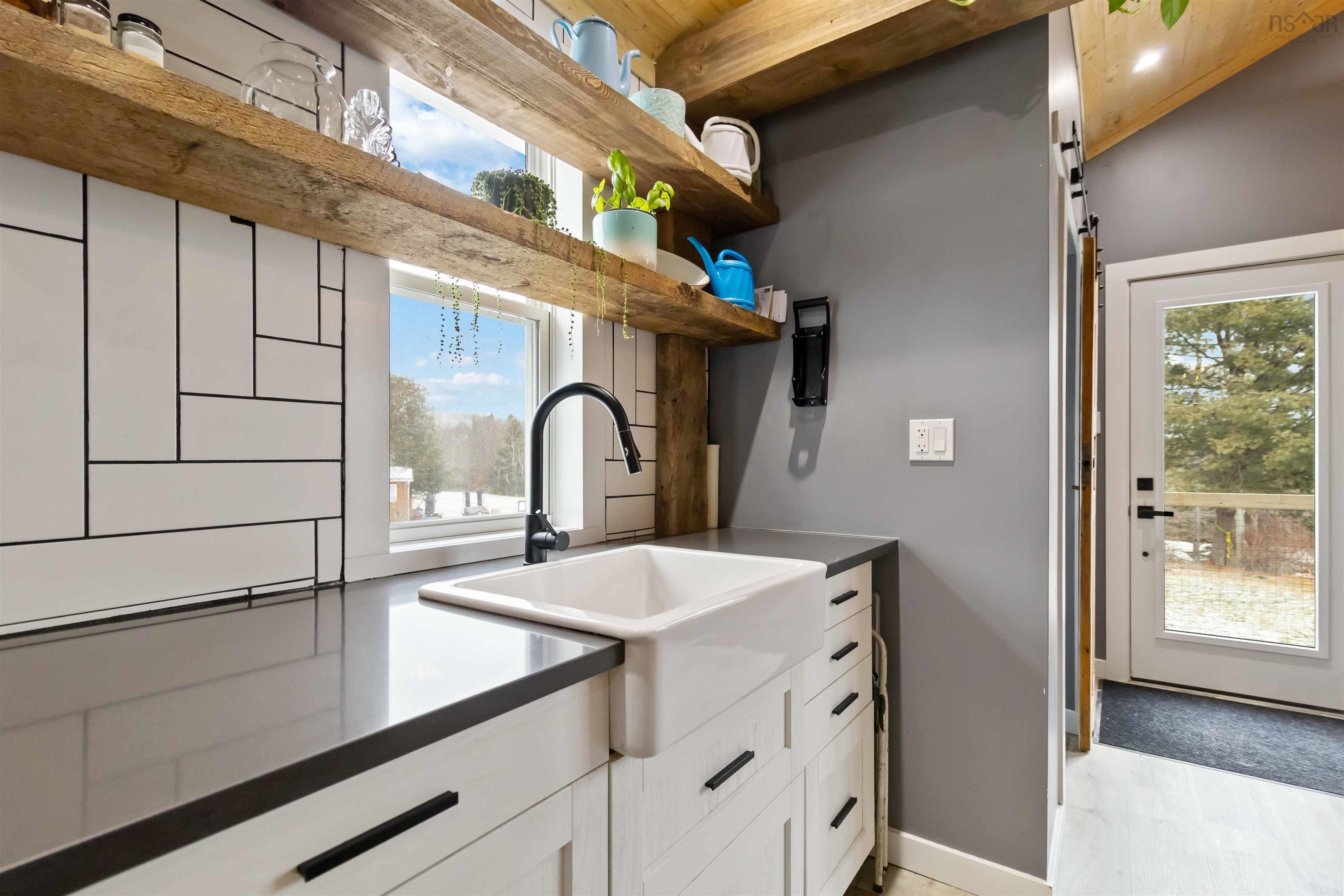 26 Beaver Bank Cross Road, Middle Sackville, NS (MLS 202600759)