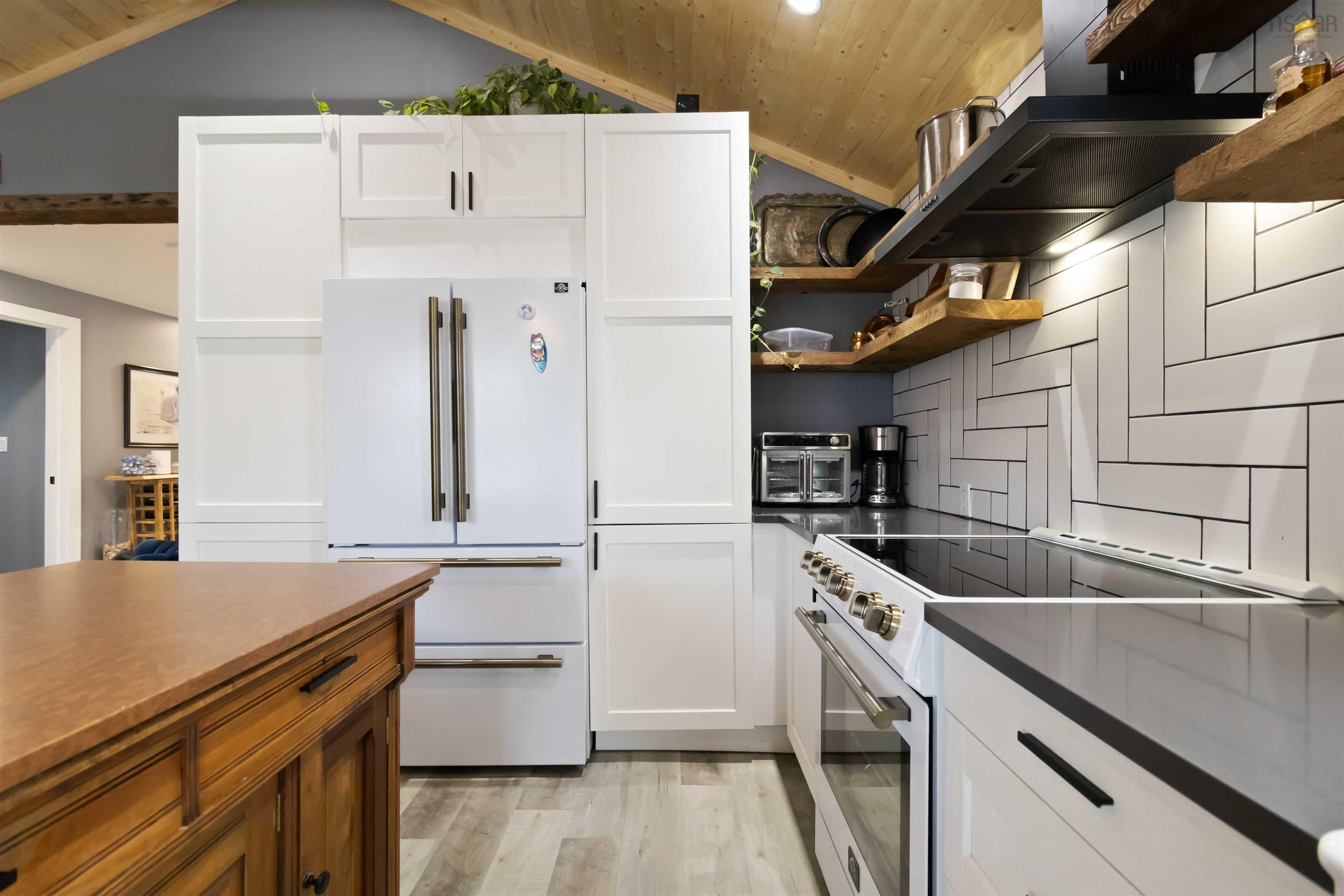 26 Beaver Bank Cross Road, Middle Sackville, NS (MLS 202600759)