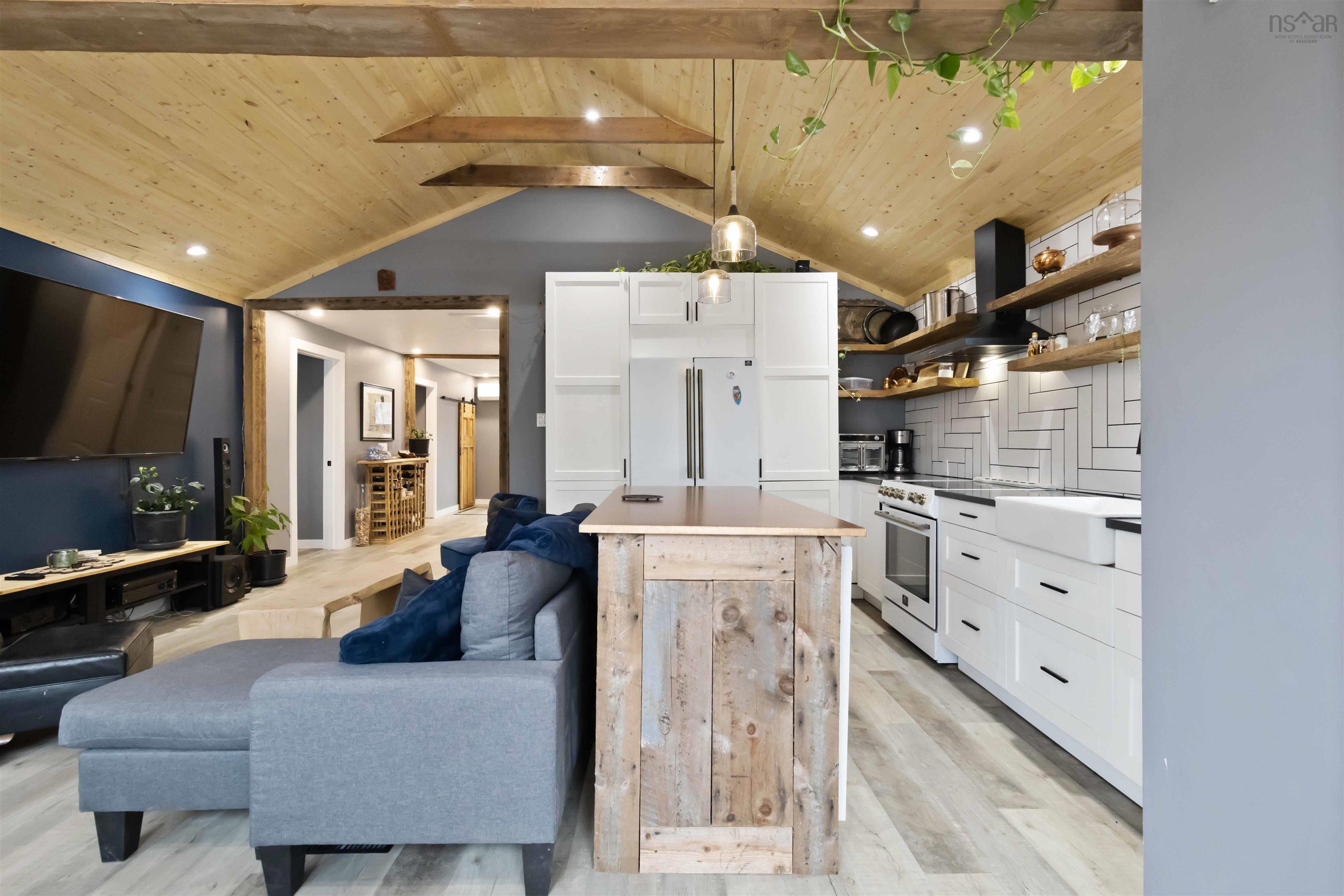 26 Beaver Bank Cross Road, Middle Sackville, NS (MLS 202600759)