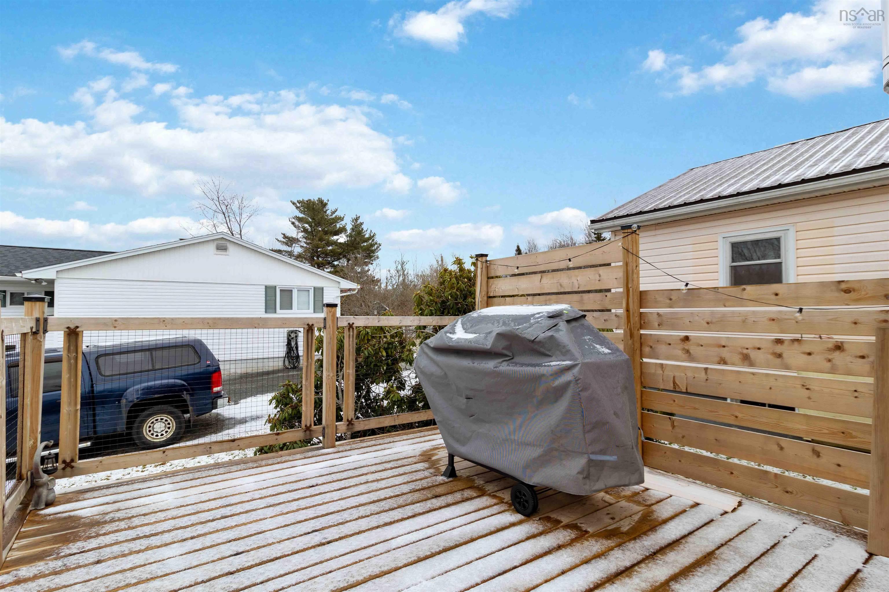 26 Beaver Bank Cross Road, Middle Sackville, NS (MLS 202600759)