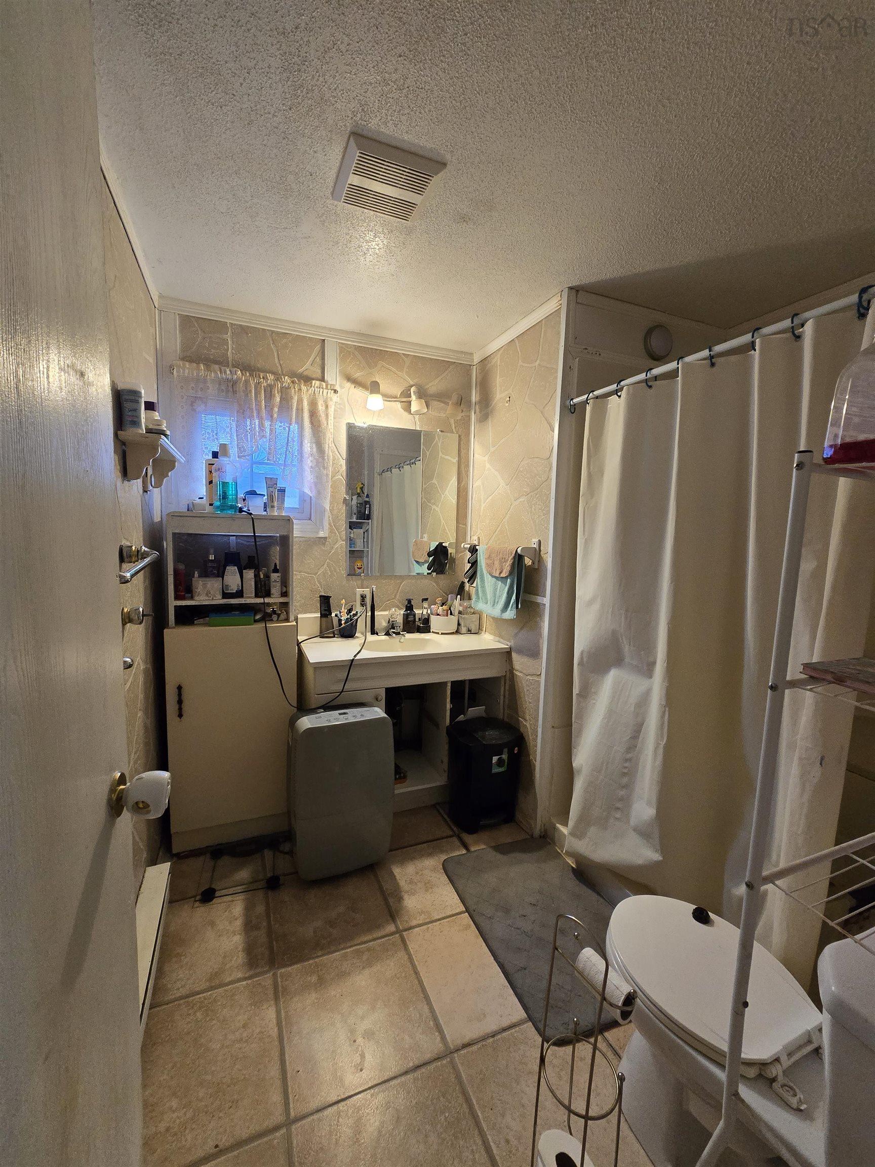 $118,900.00: 16 Autumn Street, Bridgewater