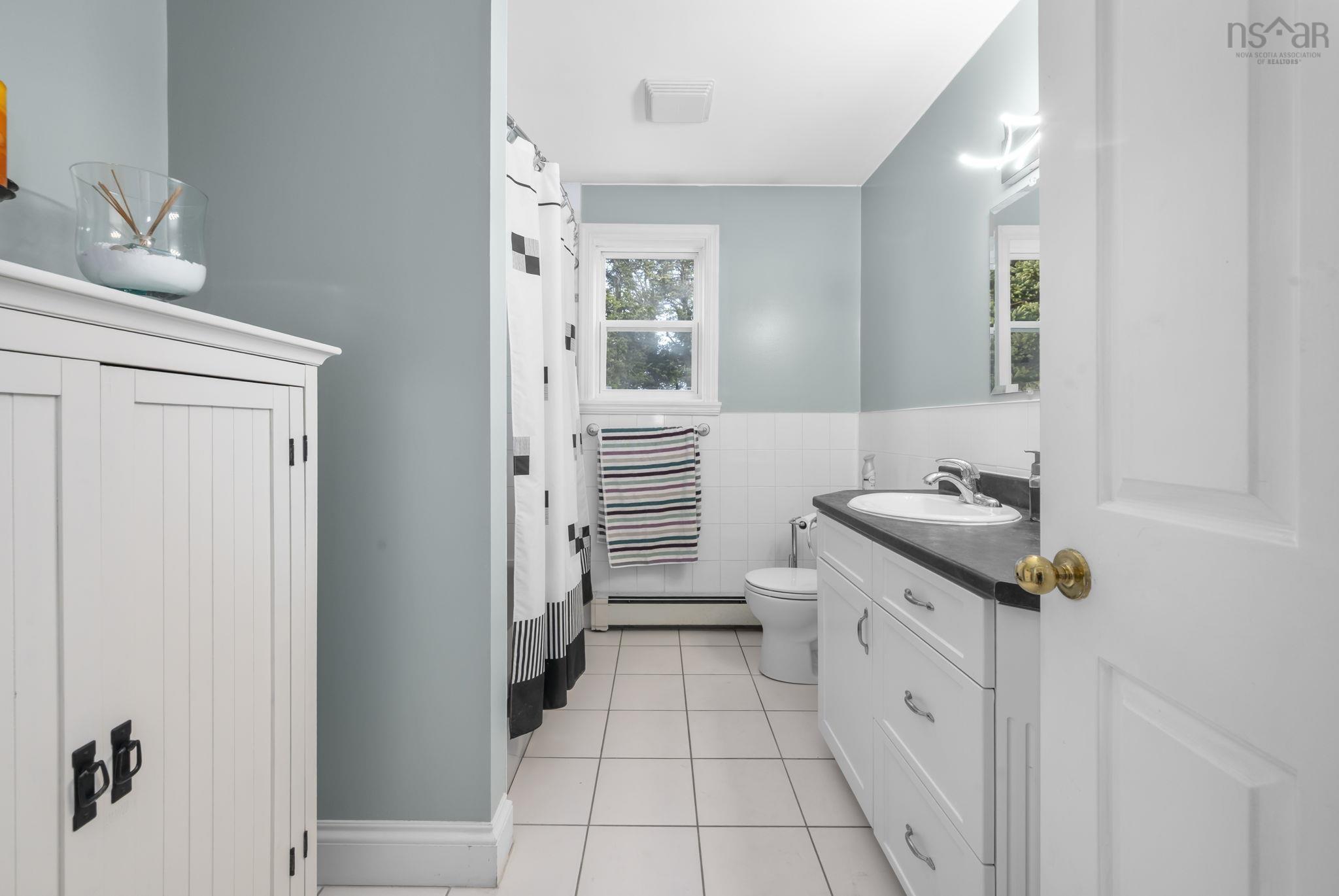 $549,900.00: 79 Spruce Court, Three Fathom Harbour