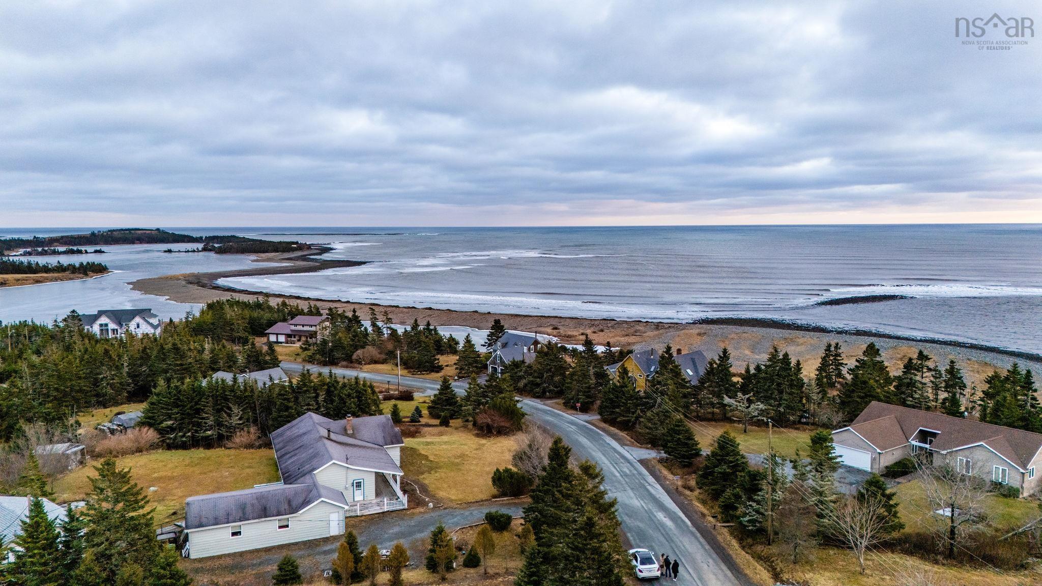 $549,900.00: 79 Spruce Court, Three Fathom Harbour