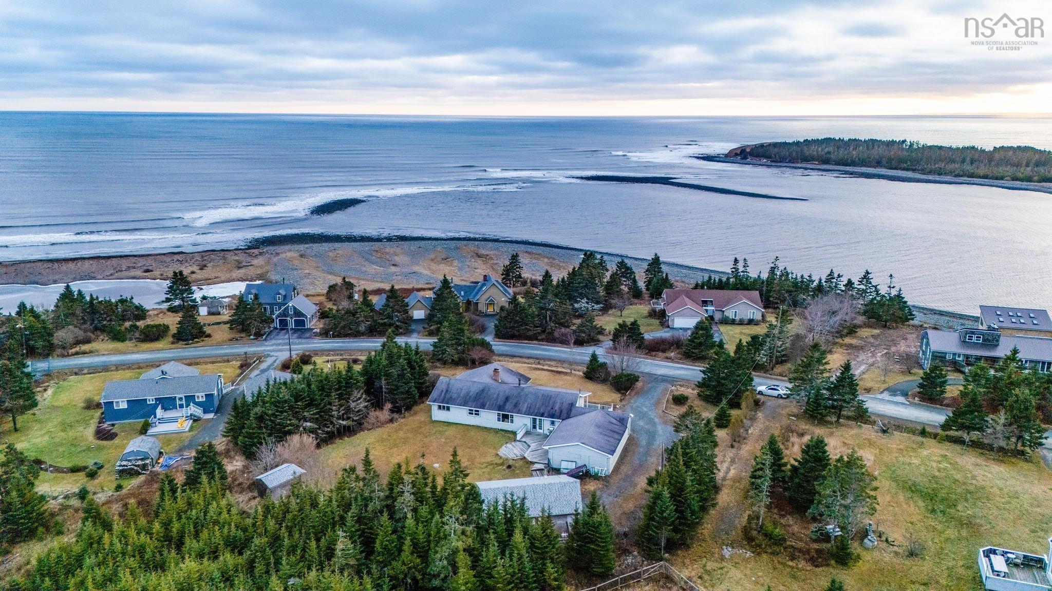 $549,900.00: 79 Spruce Court, Three Fathom Harbour