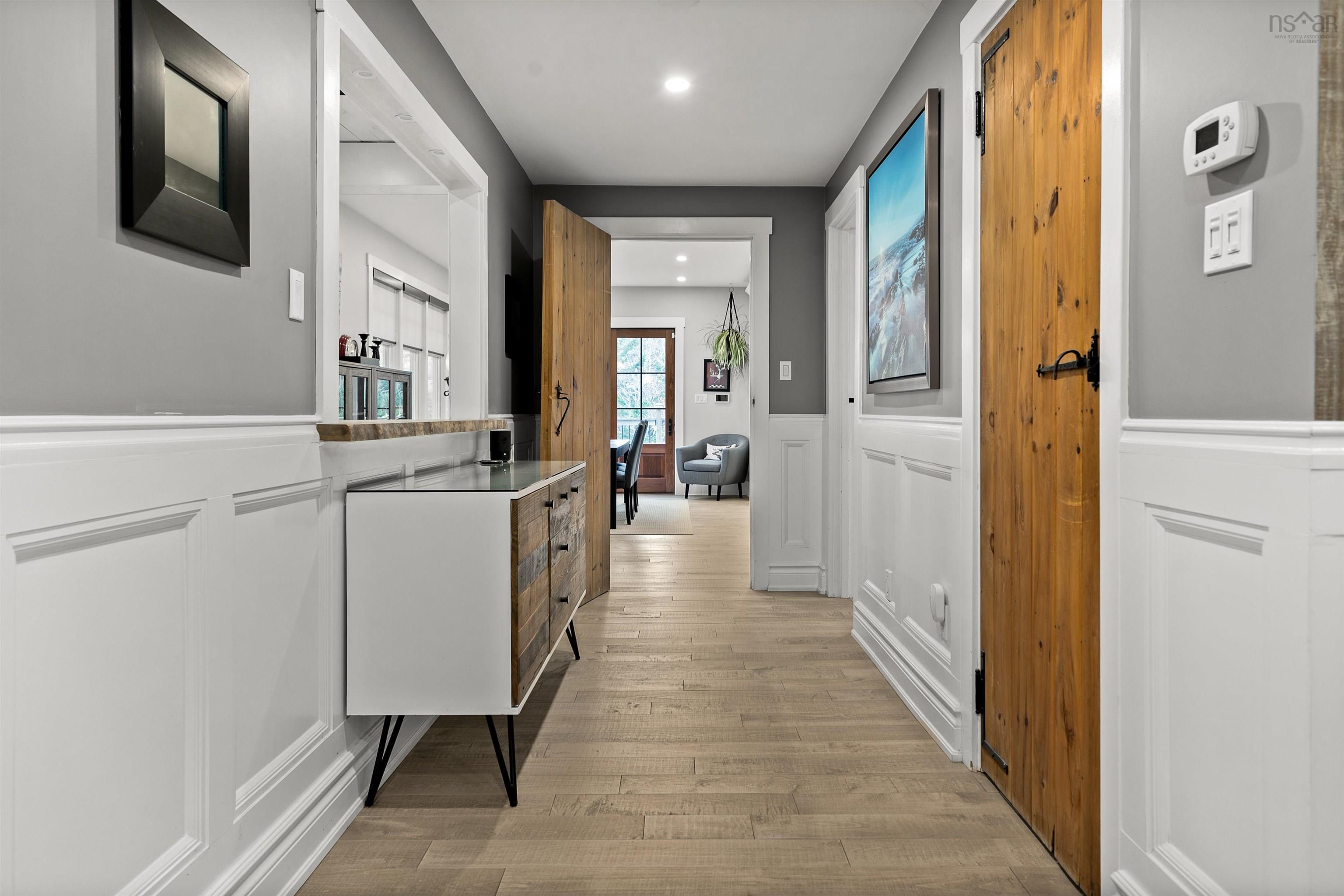 $1,950,000.00: 10680 Peggys Cove Road, Glen Margaret