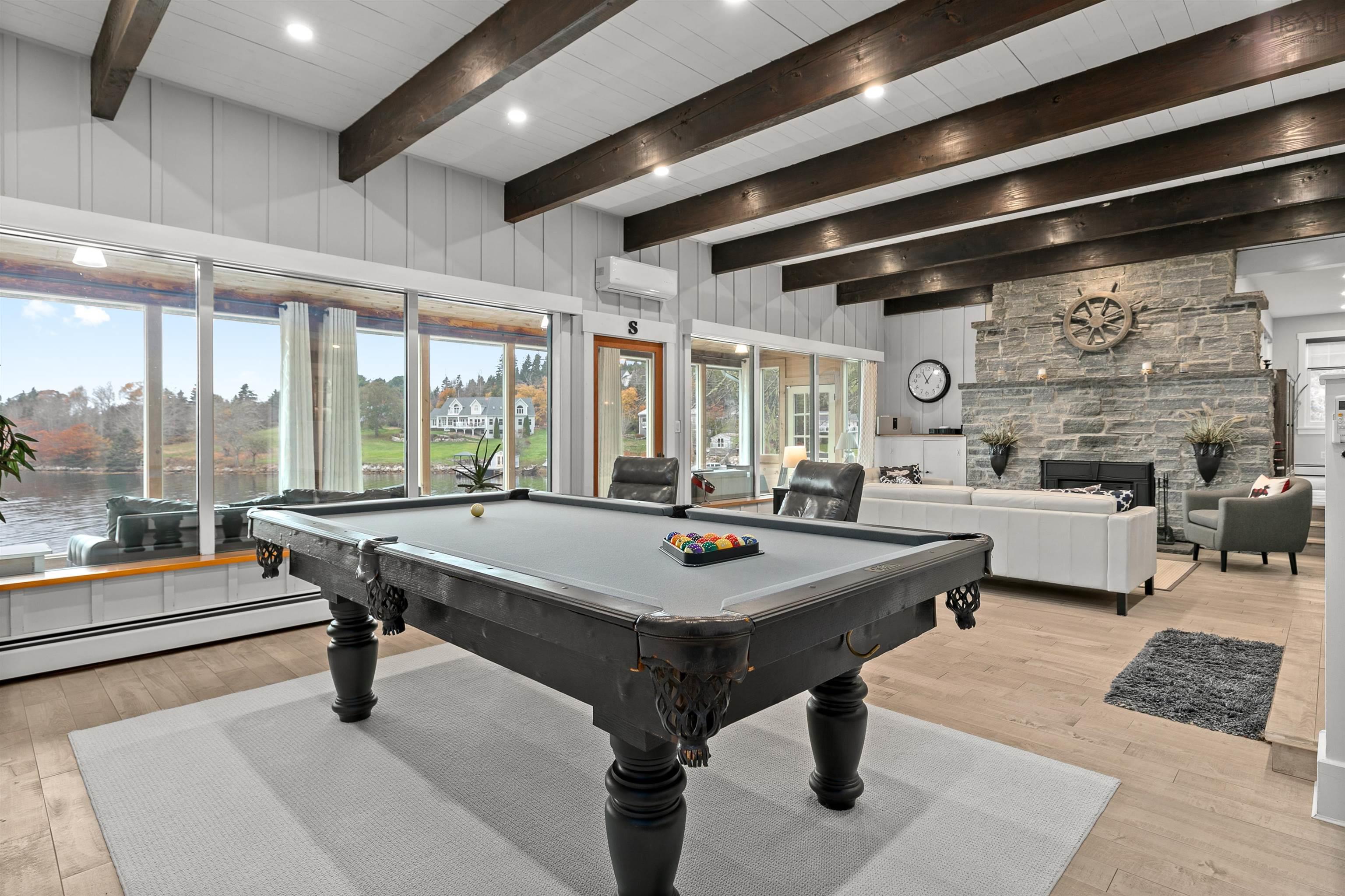 $1,950,000.00: 10680 Peggys Cove Road, Glen Margaret