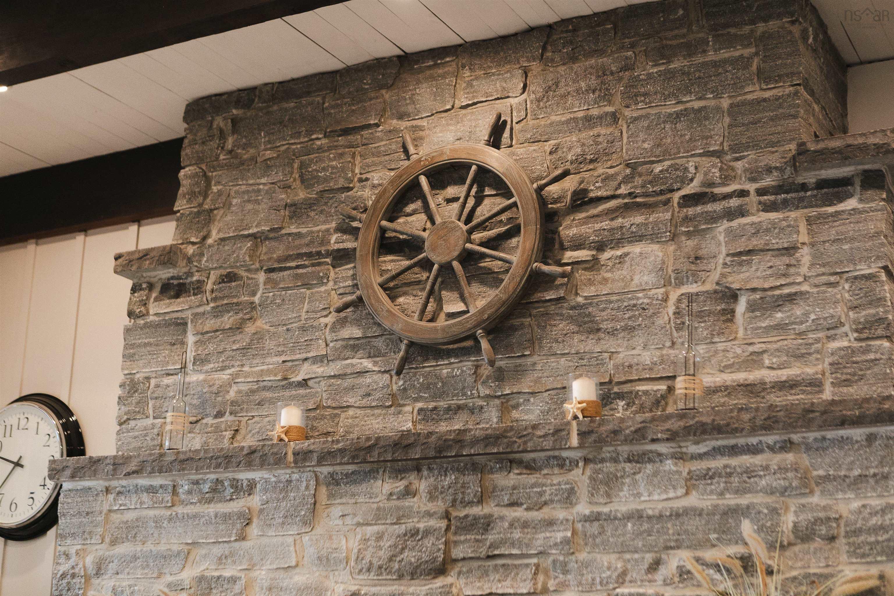 $1,950,000.00: 10680 Peggys Cove Road, Glen Margaret