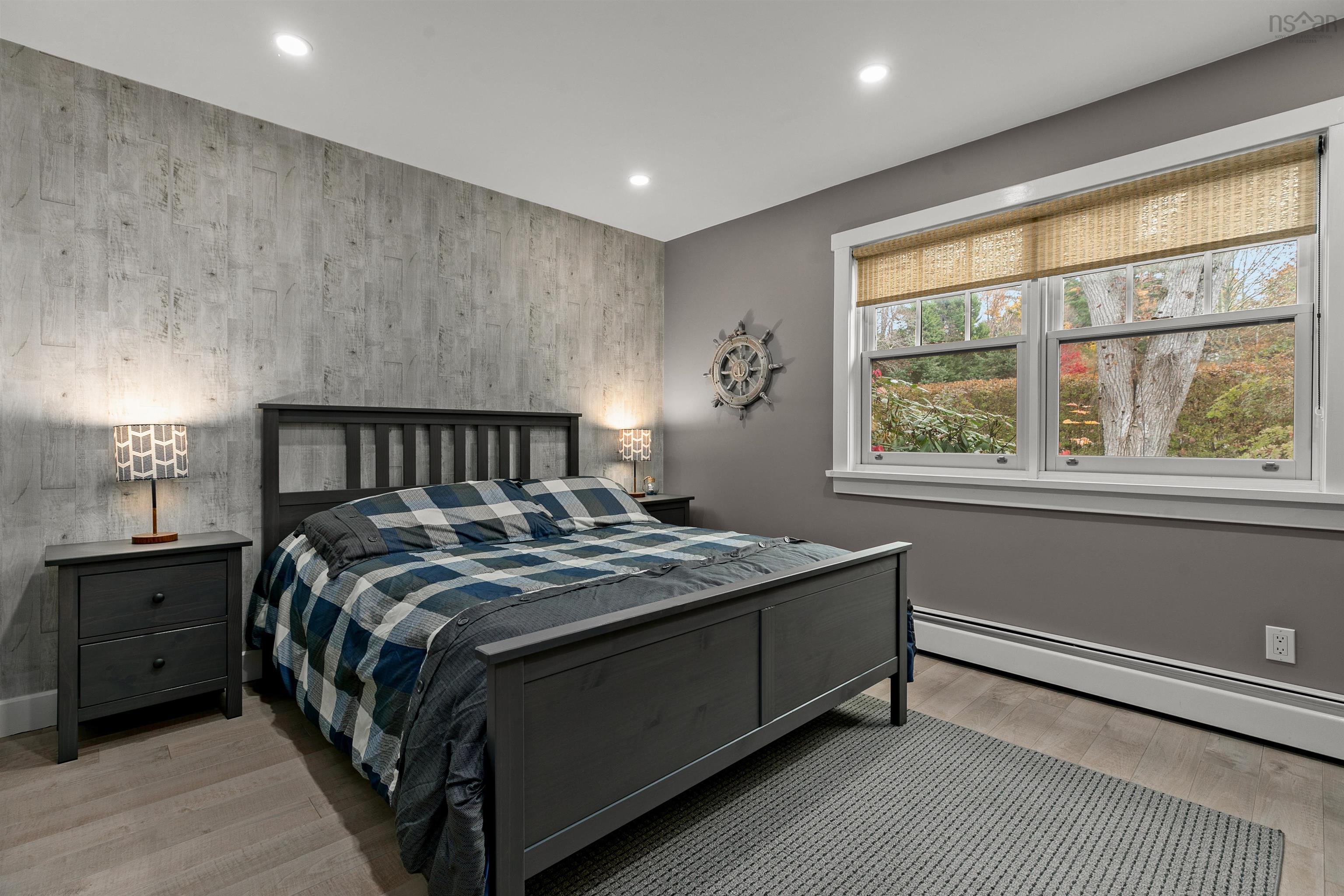 $1,950,000.00: 10680 Peggys Cove Road, Glen Margaret