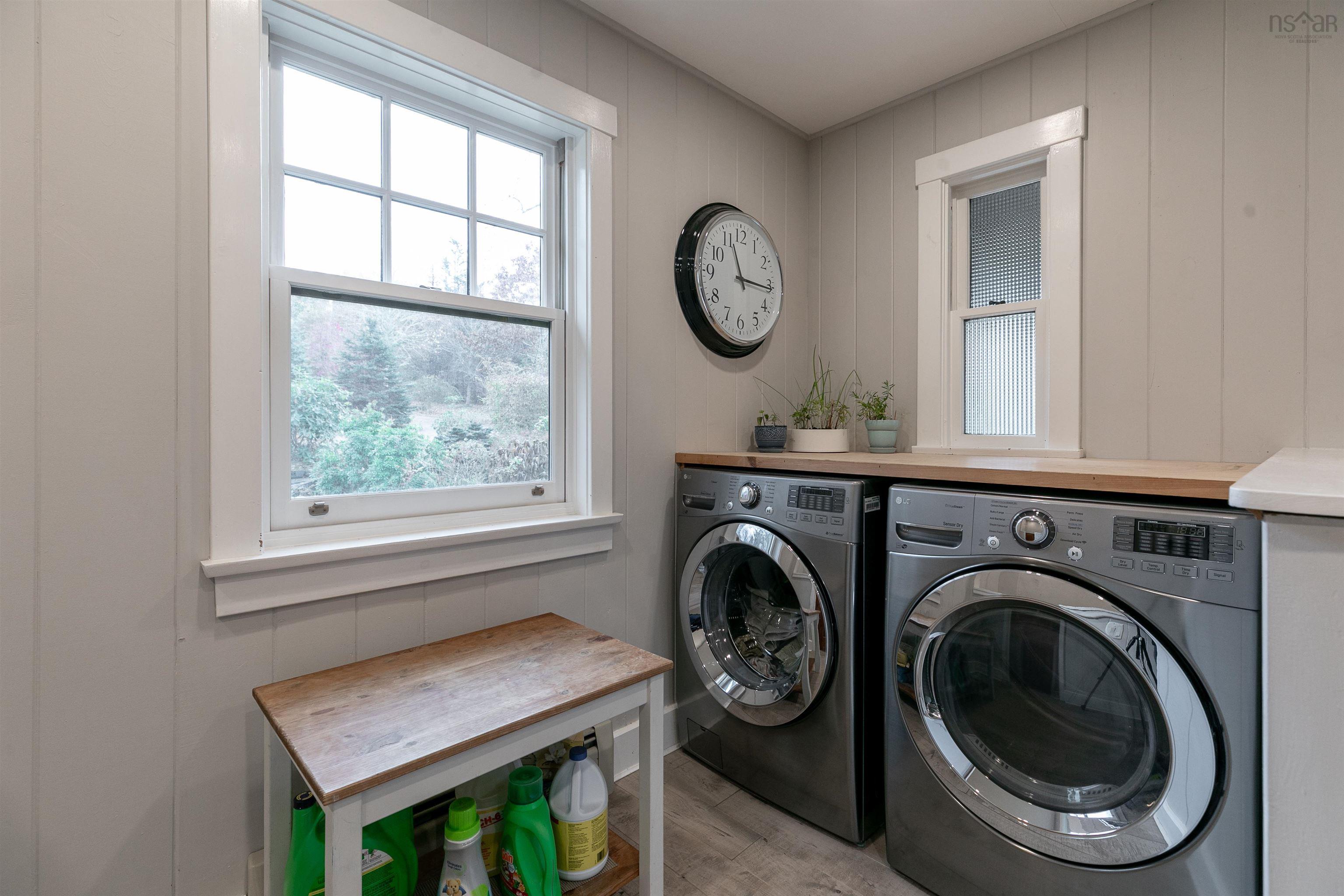 $1,950,000.00: 10680 Peggys Cove Road, Glen Margaret