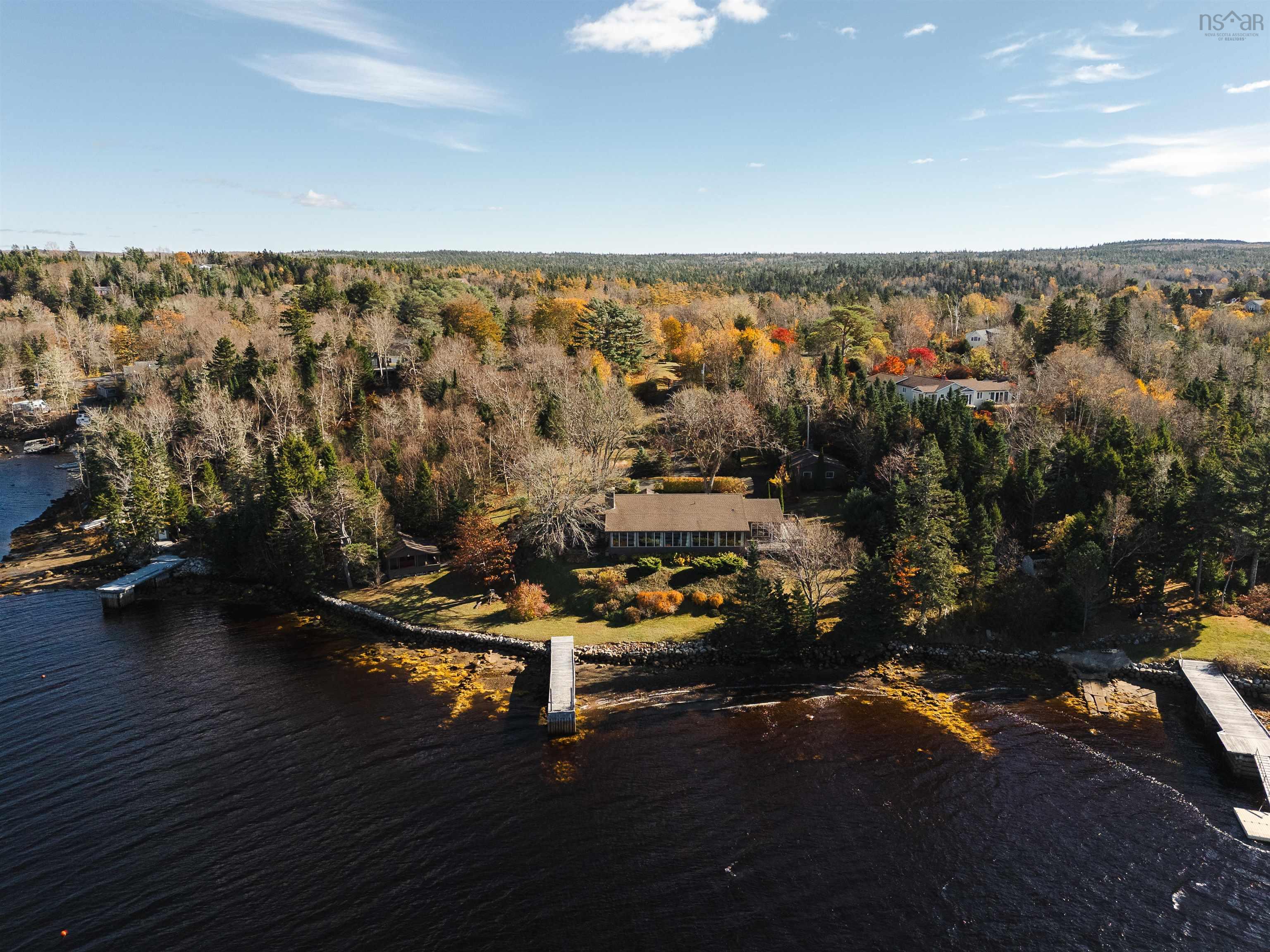 $1,950,000.00: 10680 Peggys Cove Road, Glen Margaret