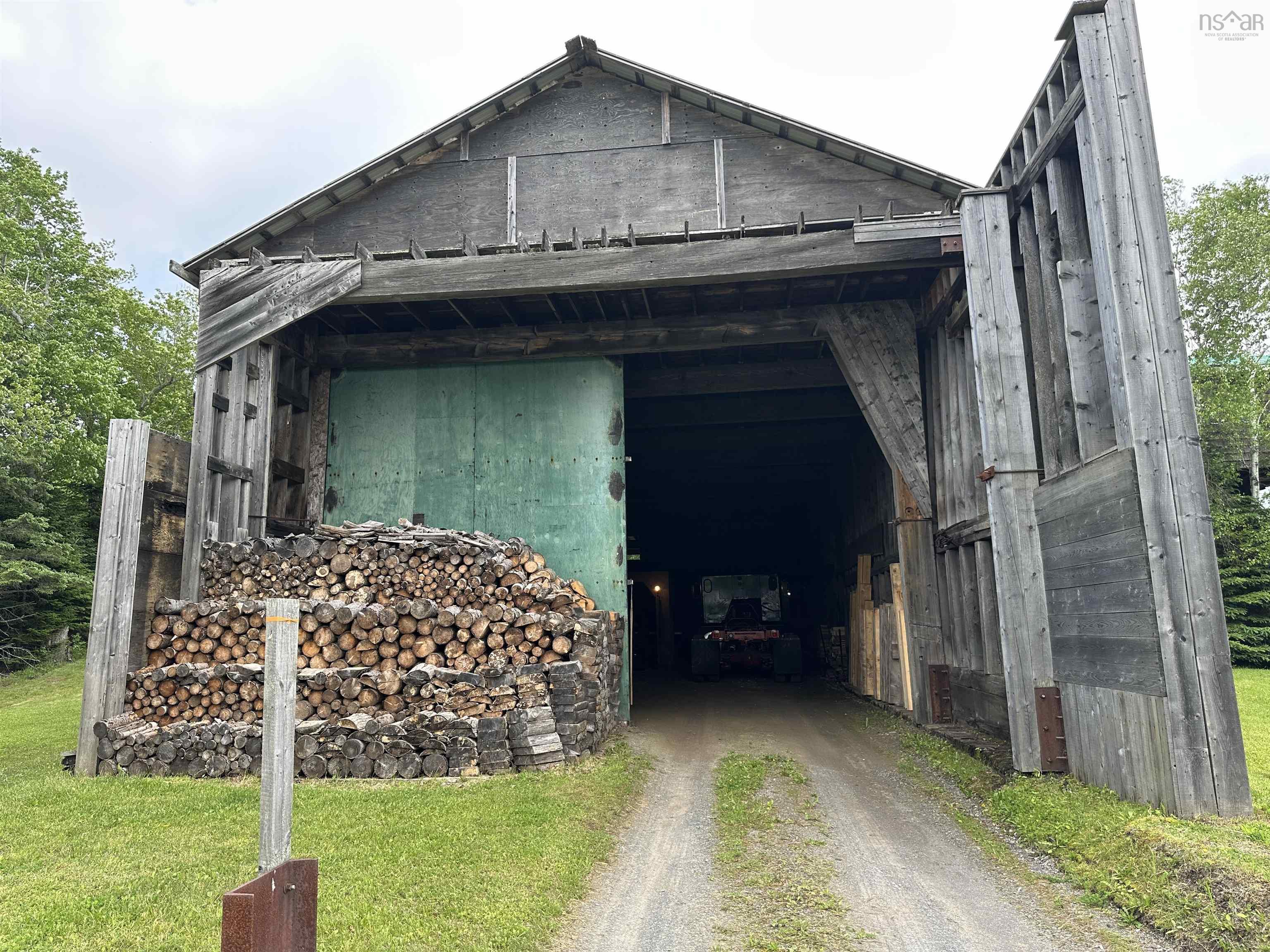 $625,000.00: 6185 Highway 4, Linacy