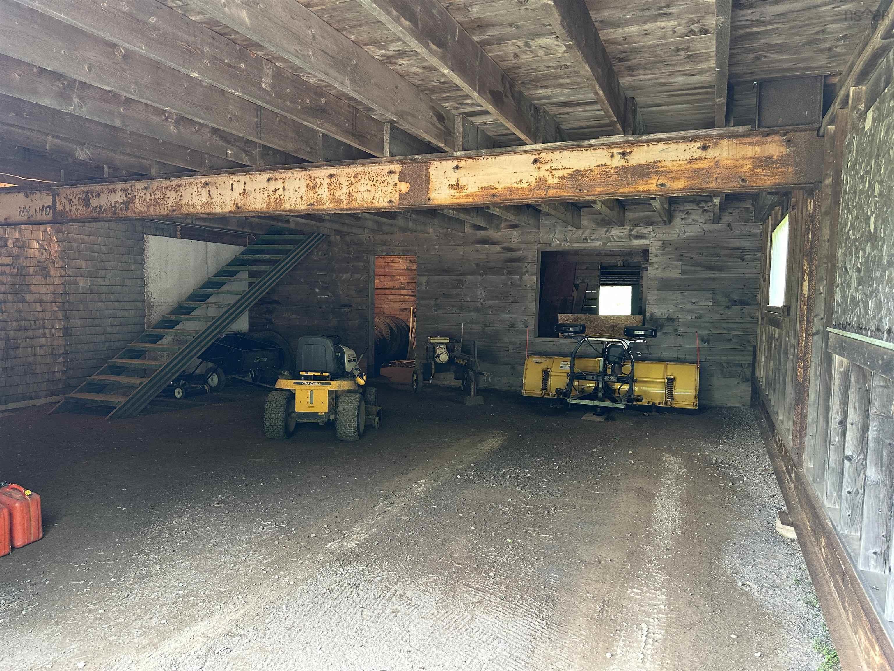 $625,000.00: 6185 Highway 4, Linacy