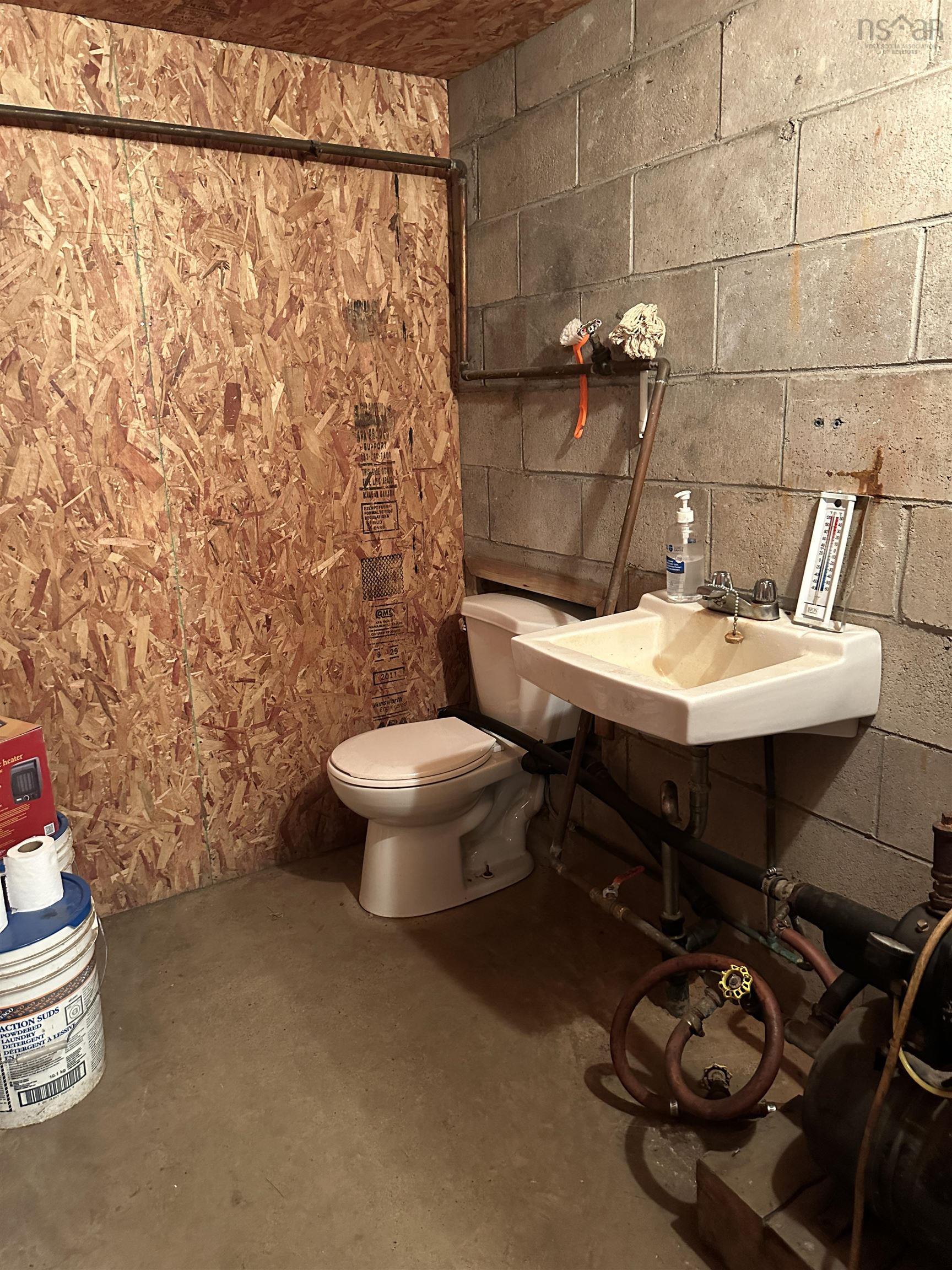 $625,000.00: 6185 Highway 4, Linacy