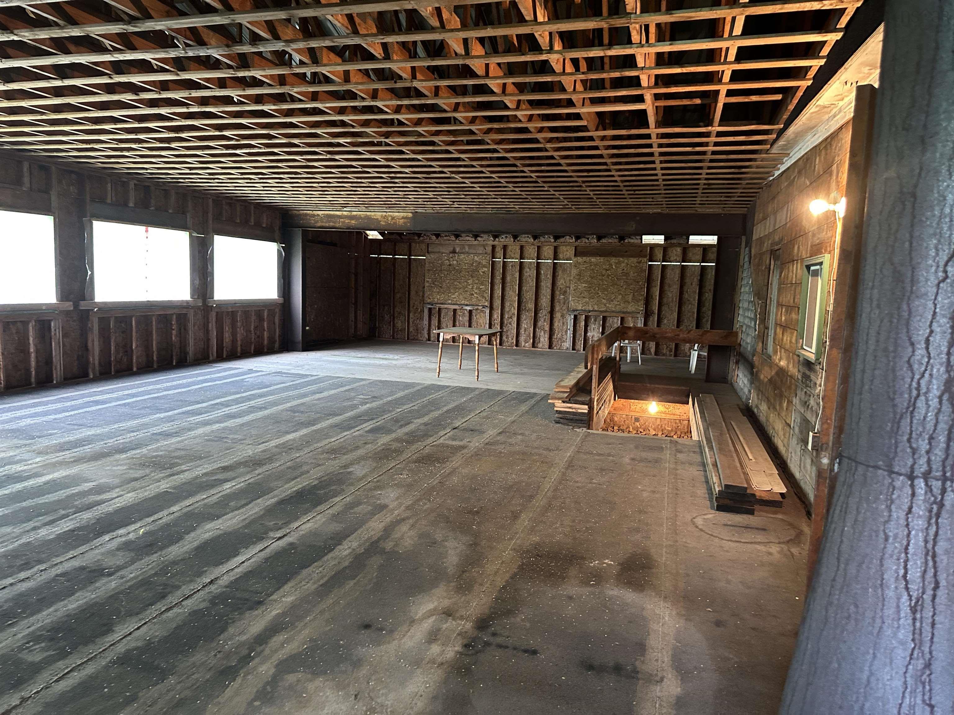 $625,000.00: 6185 Highway 4, Linacy