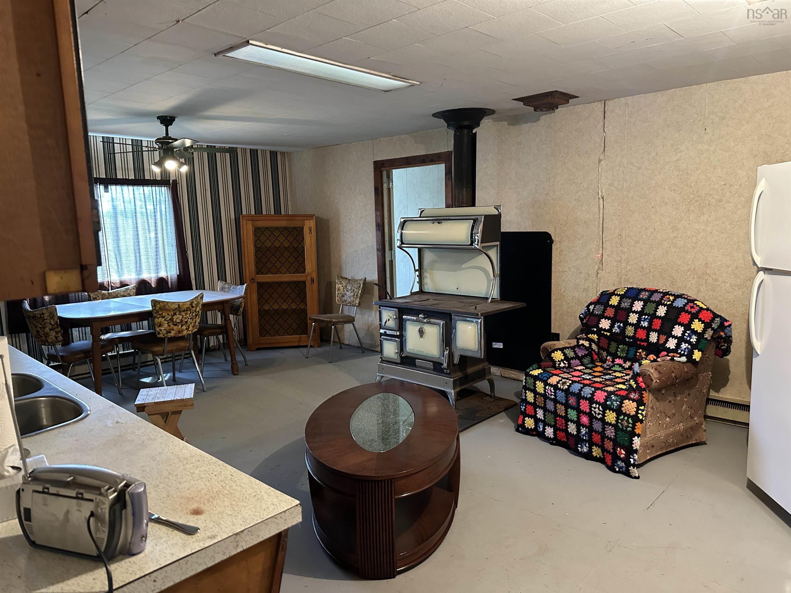 $625,000.00: 6185 Highway 4, Linacy