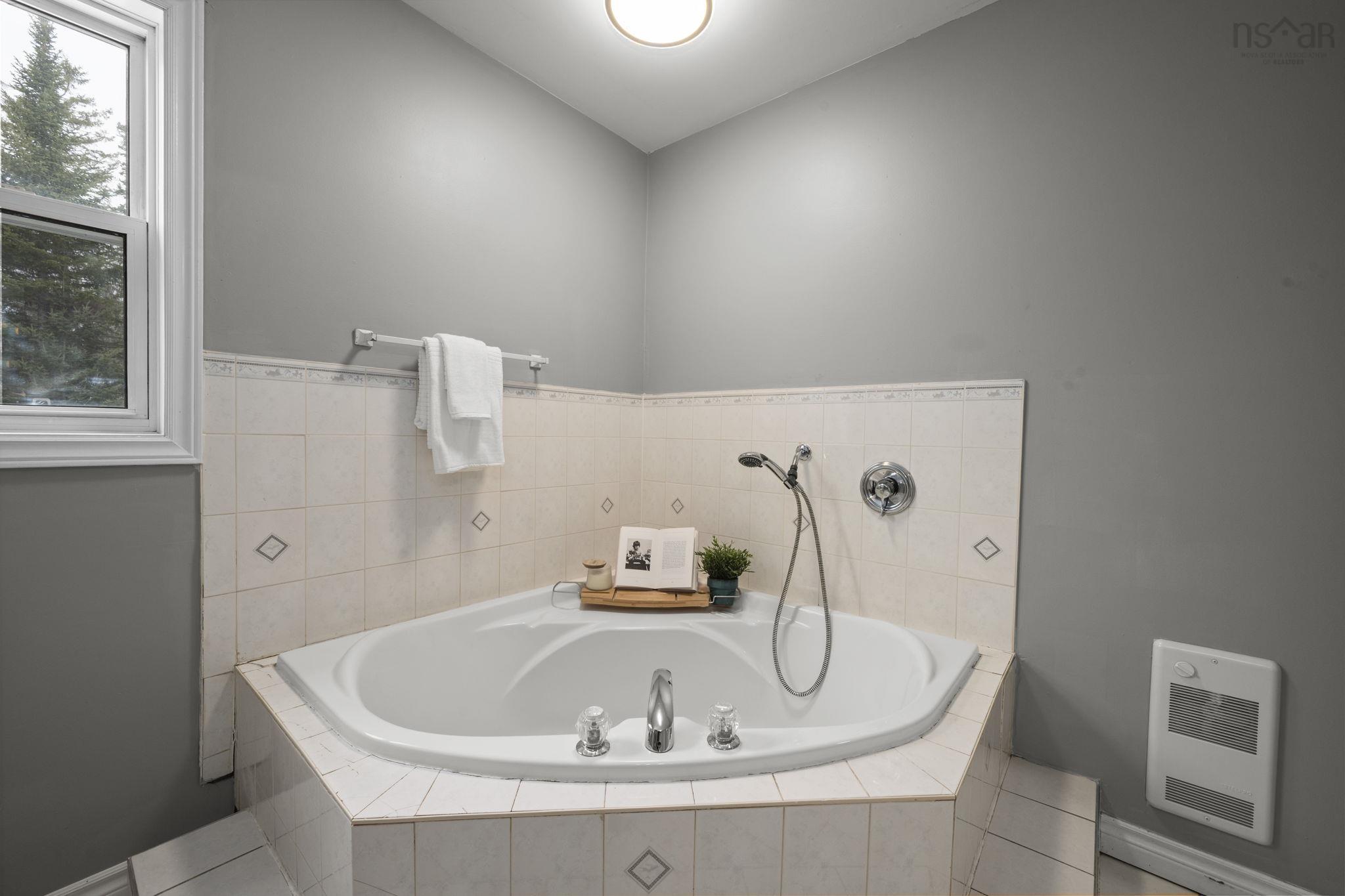 816 Pockwock Road, Lucasville, NS (MLS 202600852)