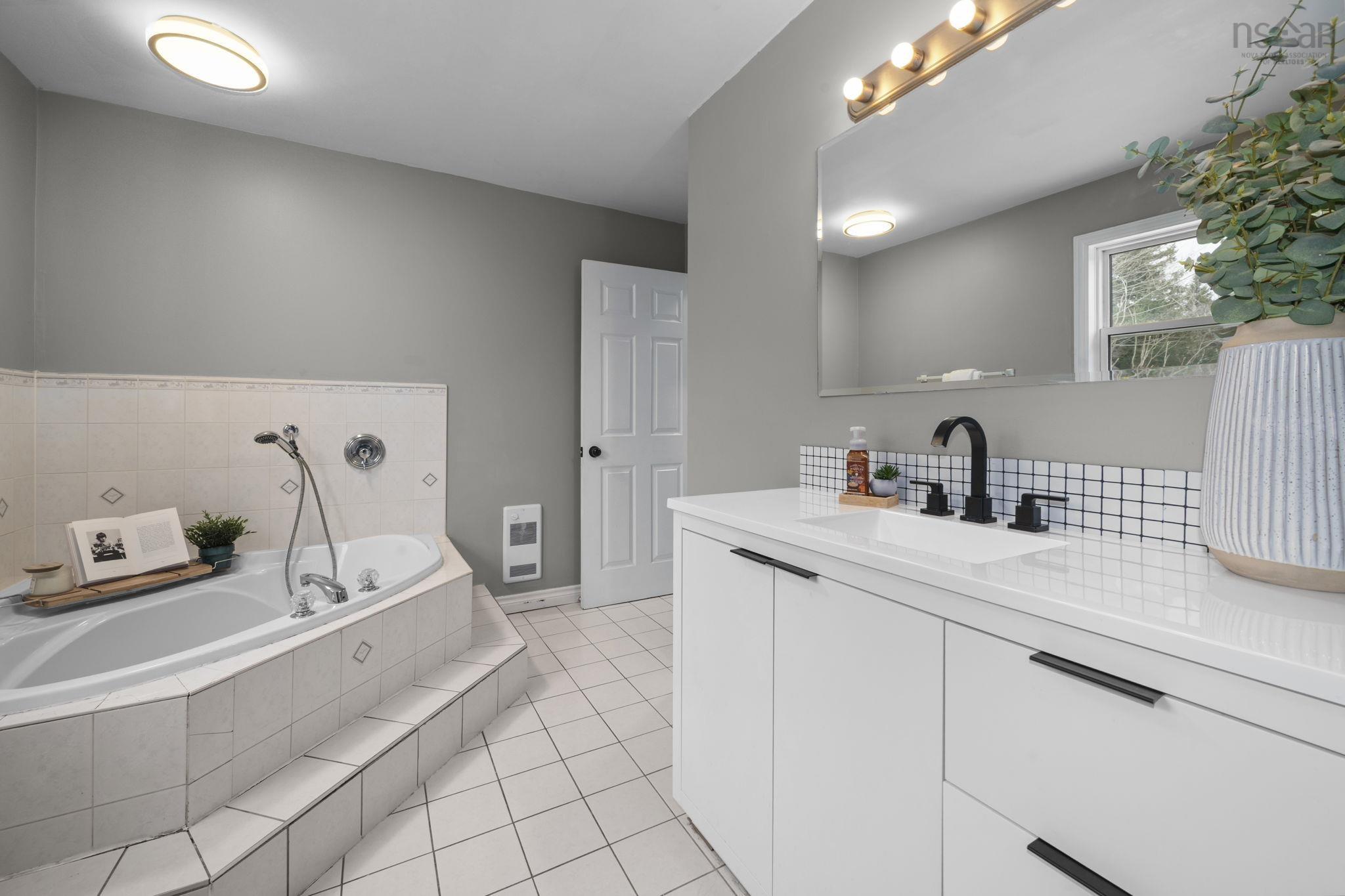 816 Pockwock Road, Lucasville, NS (MLS 202600852)