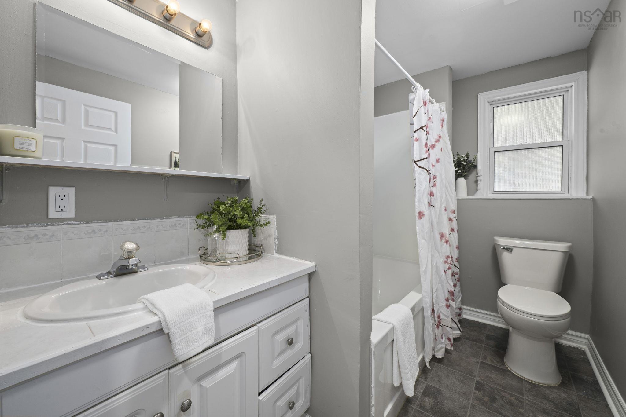 816 Pockwock Road, Lucasville, NS (MLS 202600852)