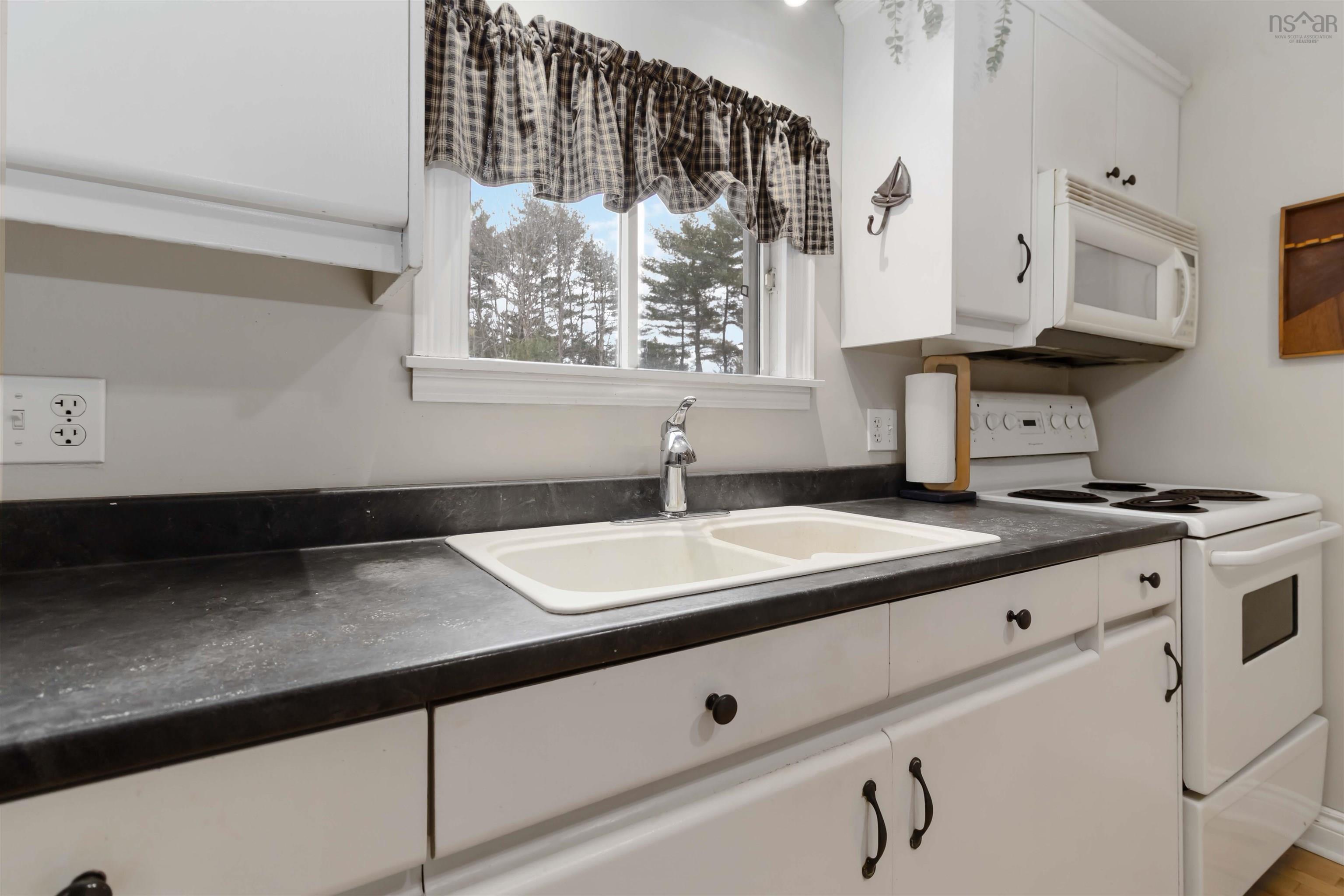 $299,900.00: 186 Old Kettle Road, Mill Village