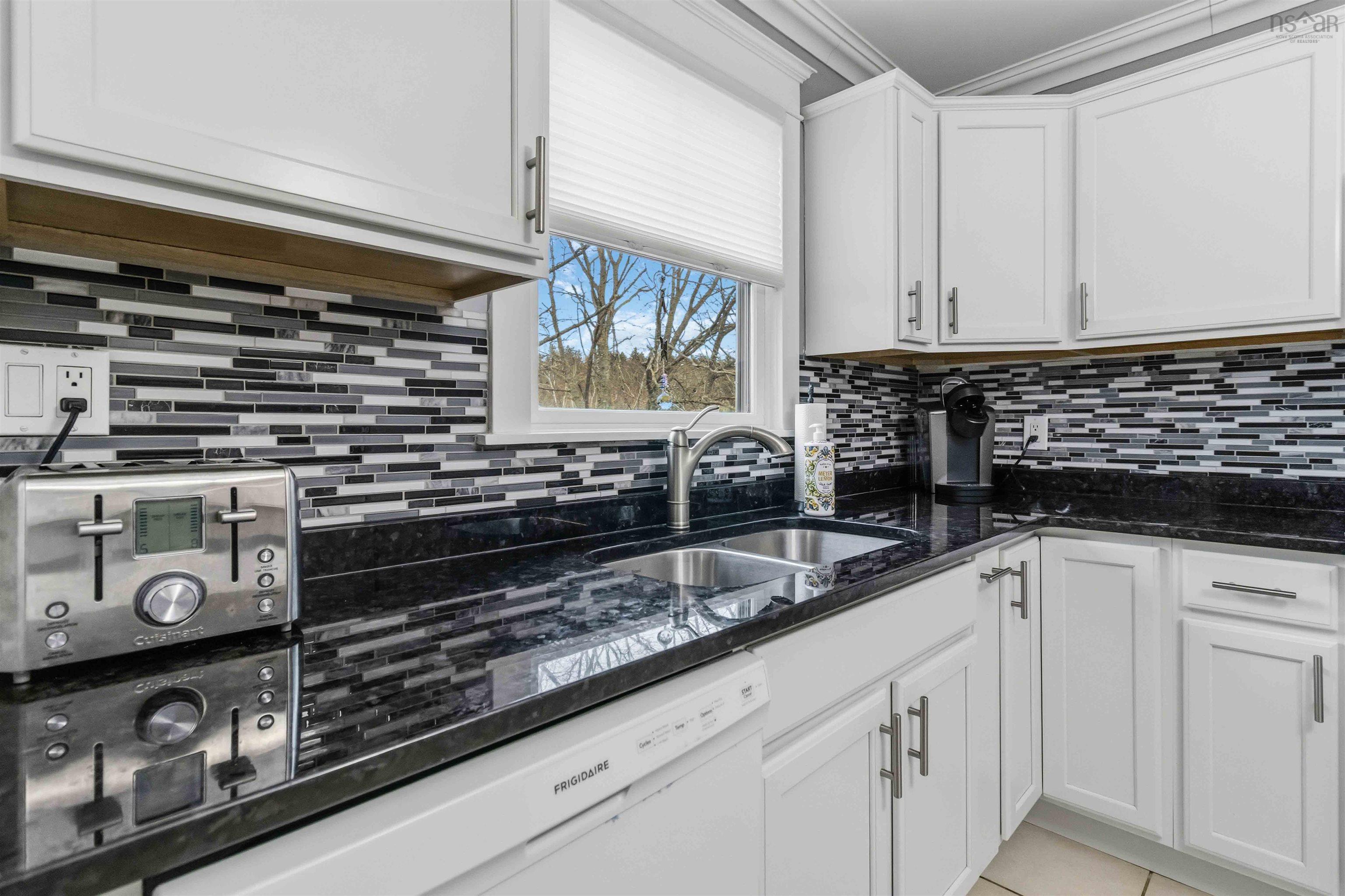 42 Lodge Drive, Halifax, NS (MLS 202600905)