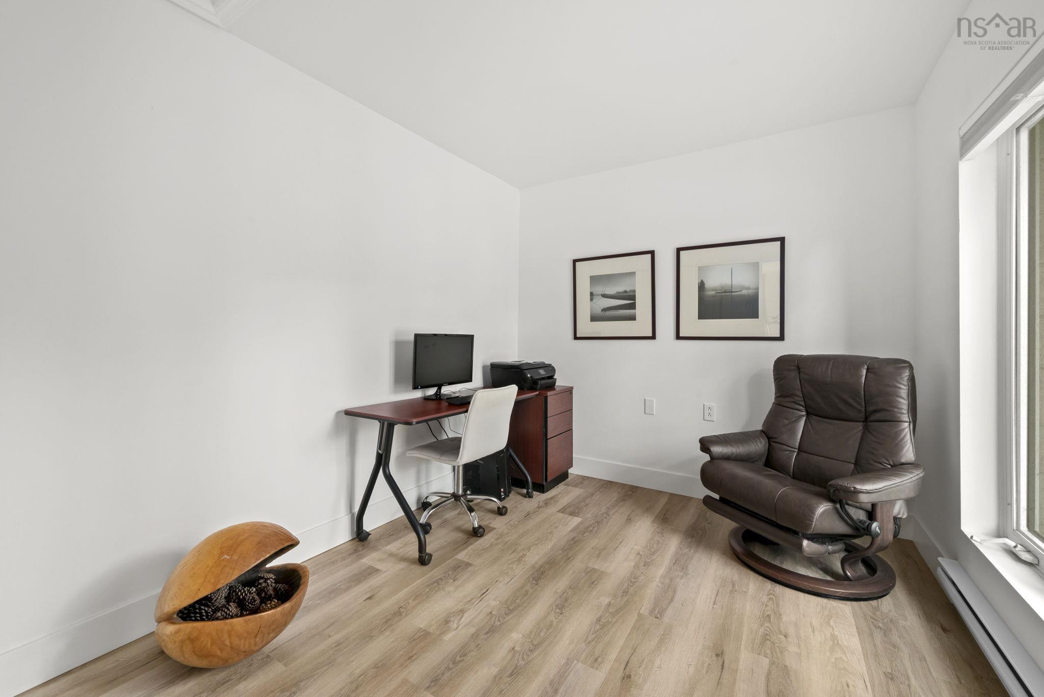 $725,000.00: 31-33 Birch Grove, Upper Tantallon