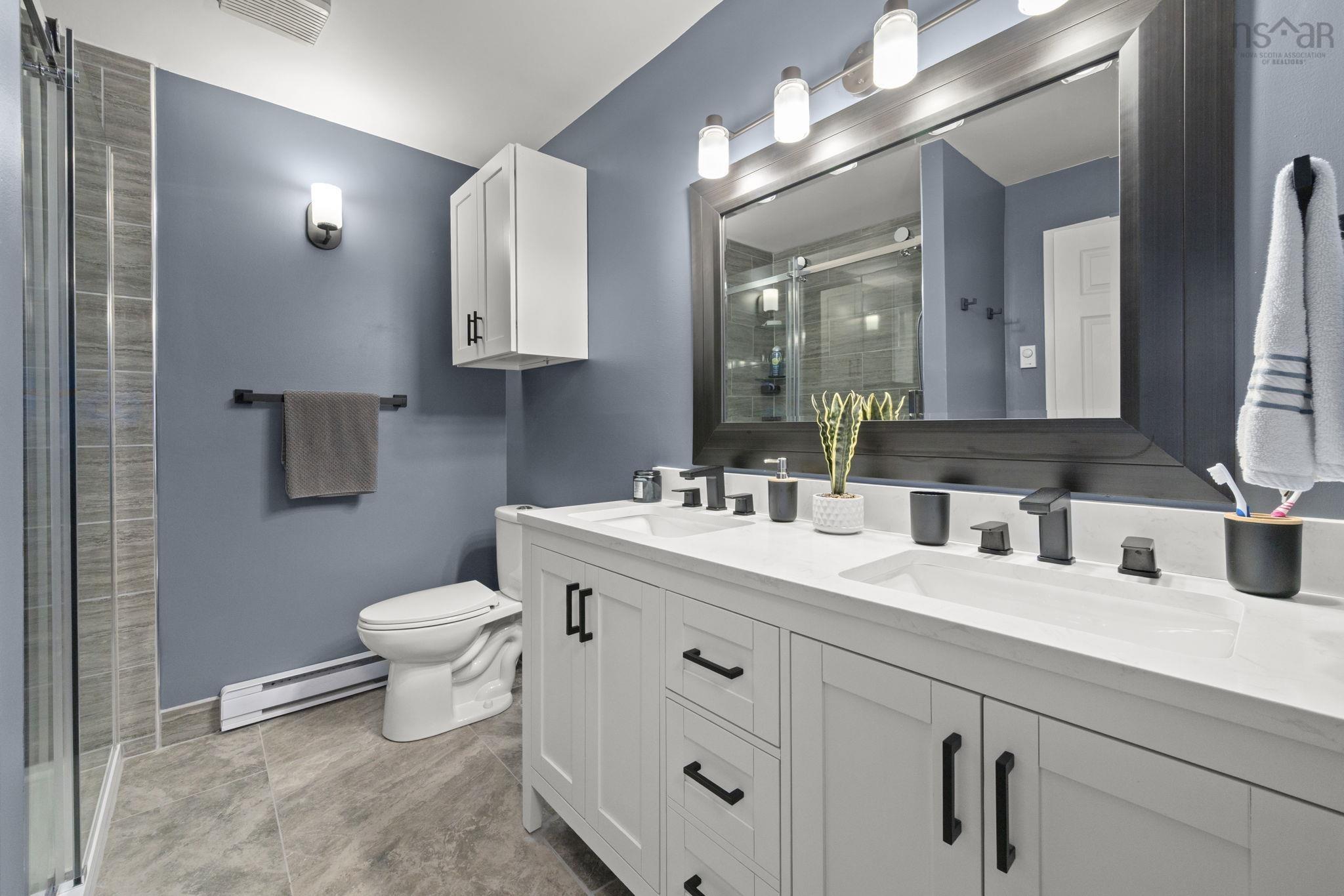 $725,000.00: 31-33 Birch Grove, Upper Tantallon