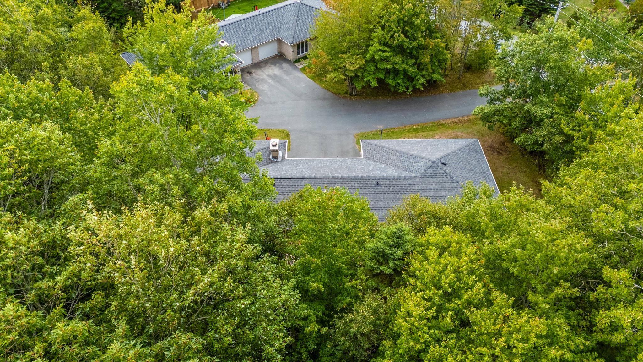 $725,000.00: 31-33 Birch Grove, Upper Tantallon