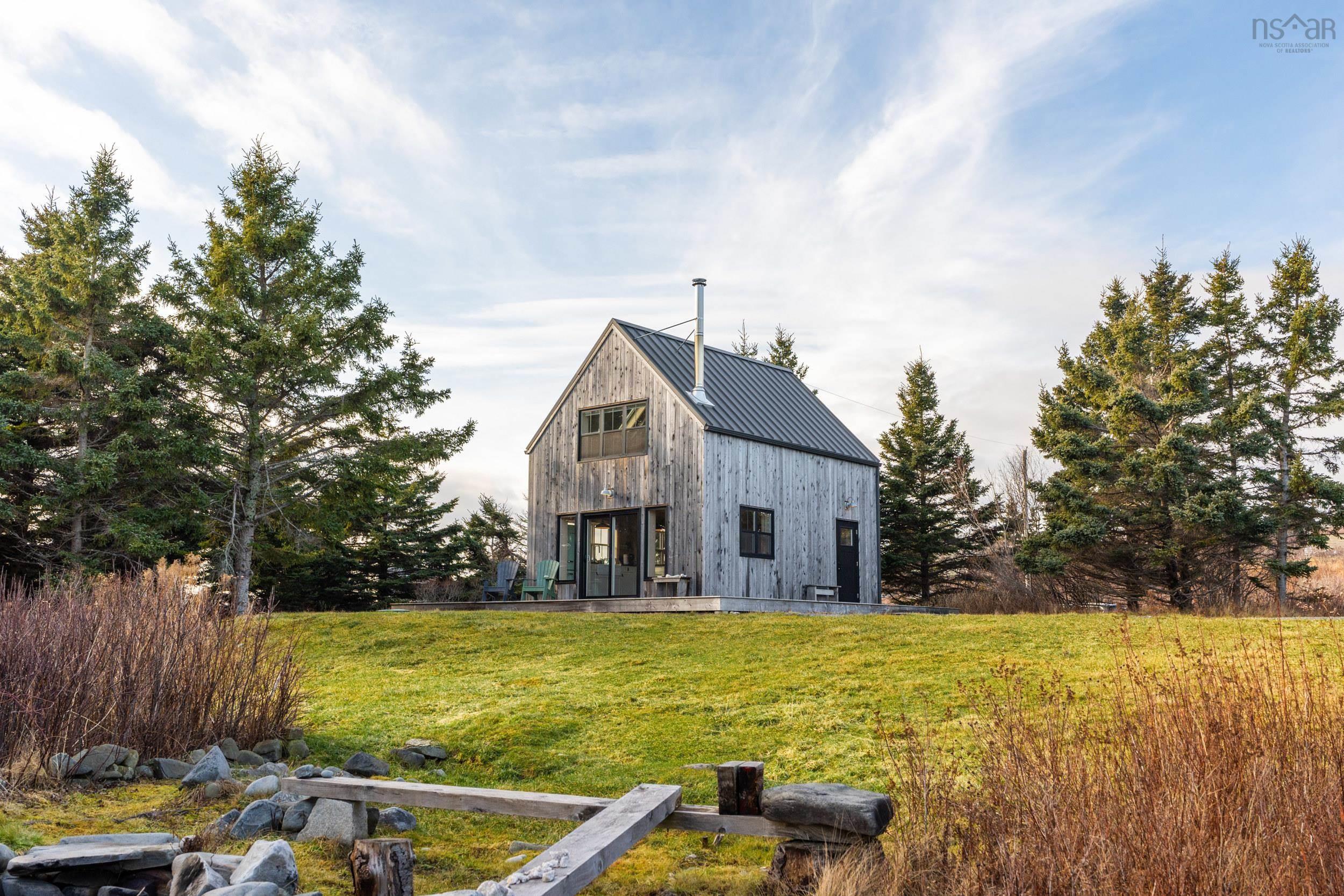 $559,000.00: 77 Sand Beach Road, Western Head