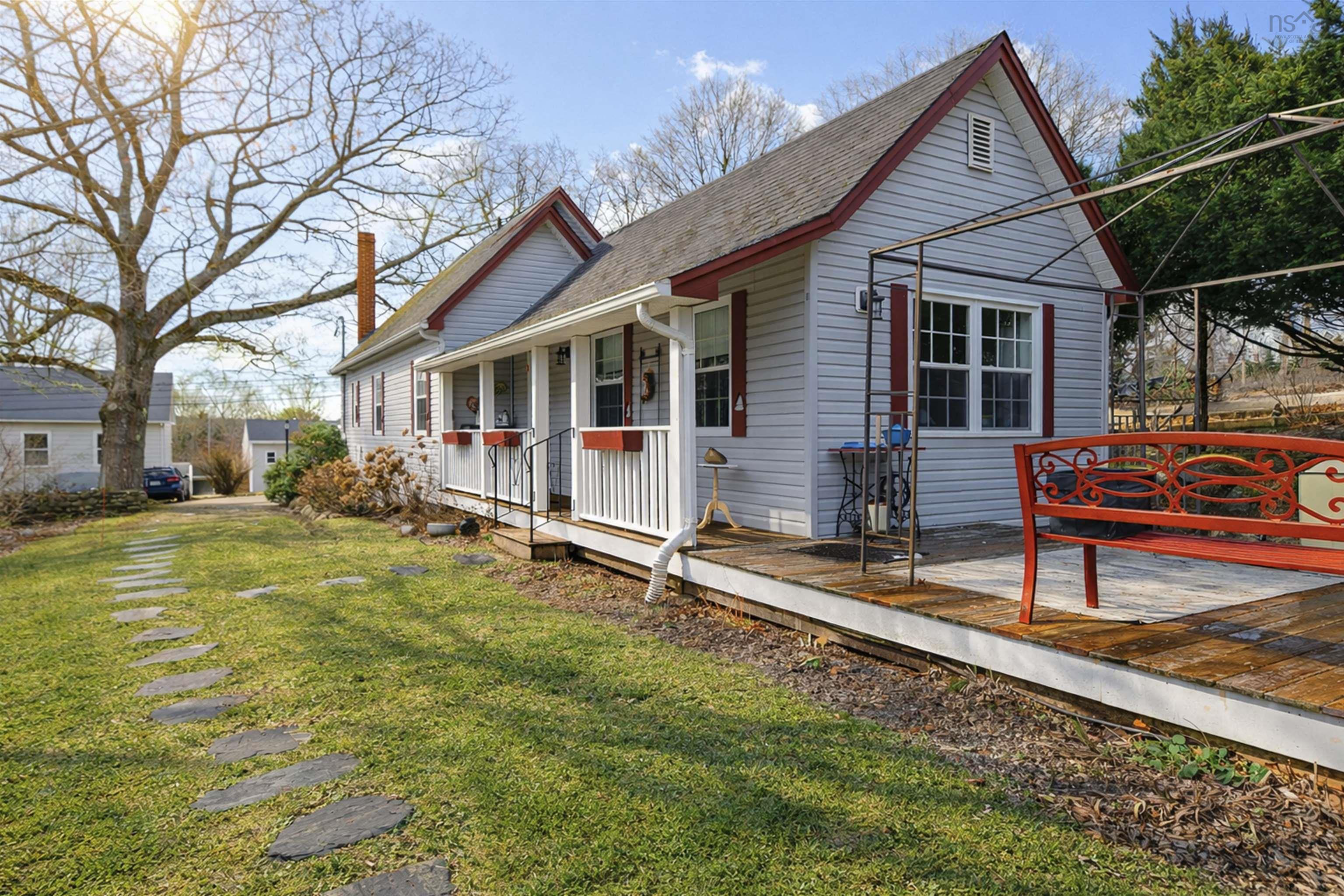 $559,900.00: 181 Central Street, Chester