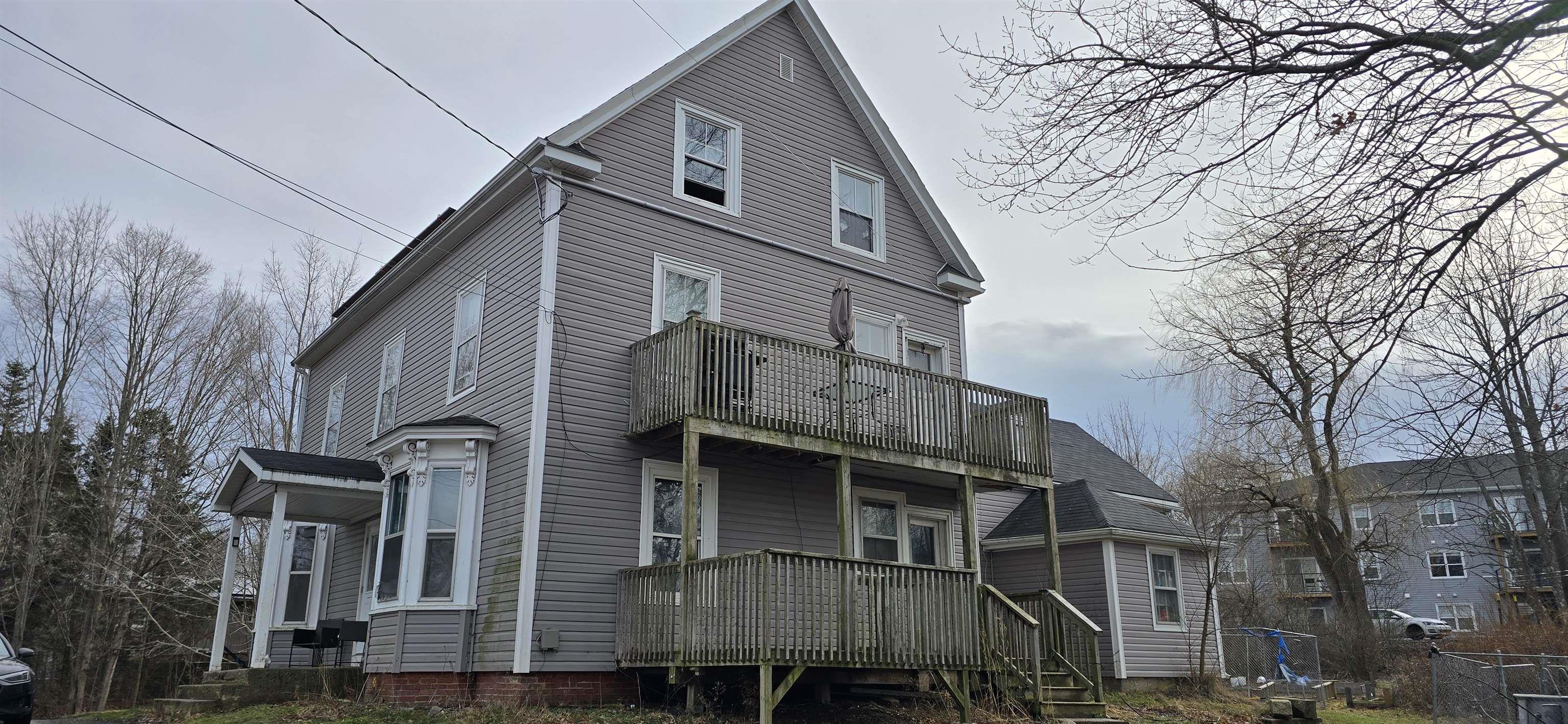 $249,900.00: 1618 King Street, Windsor