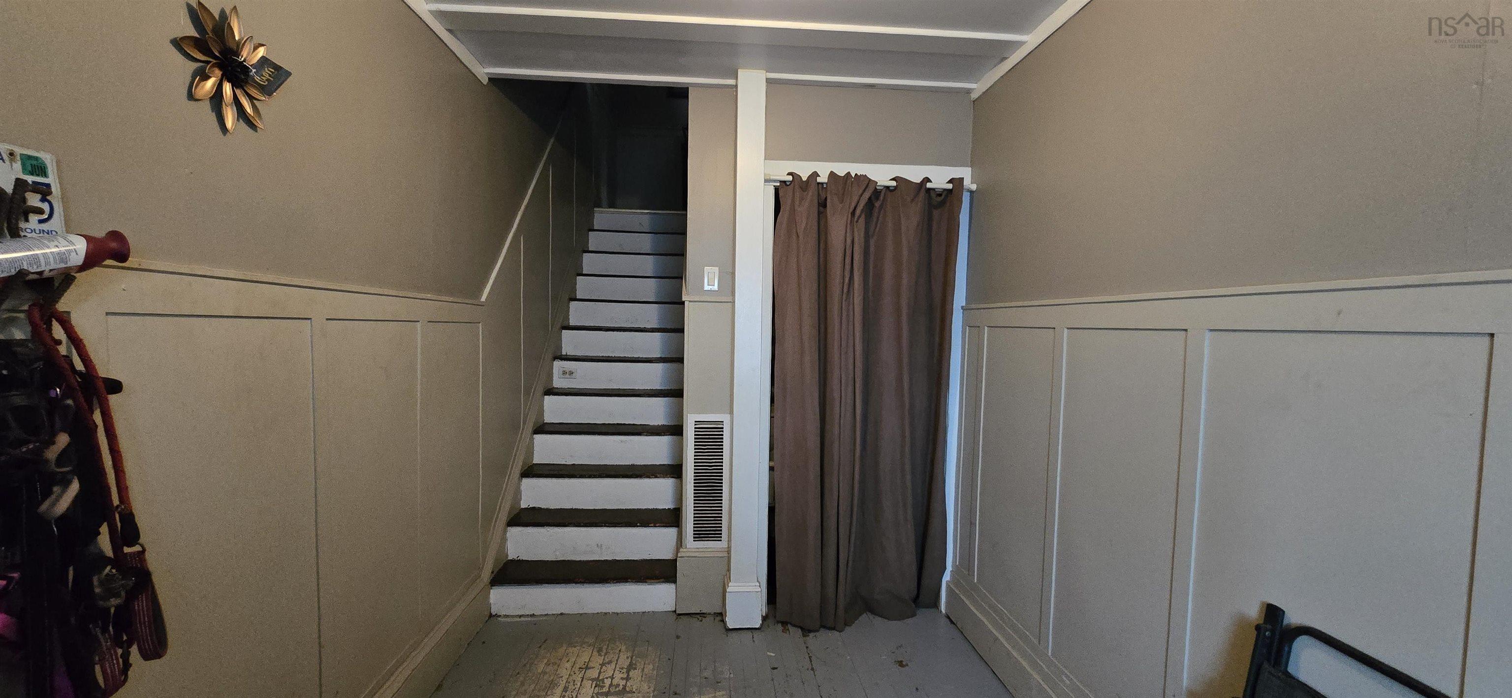 $249,900.00: 1618 King Street, Windsor