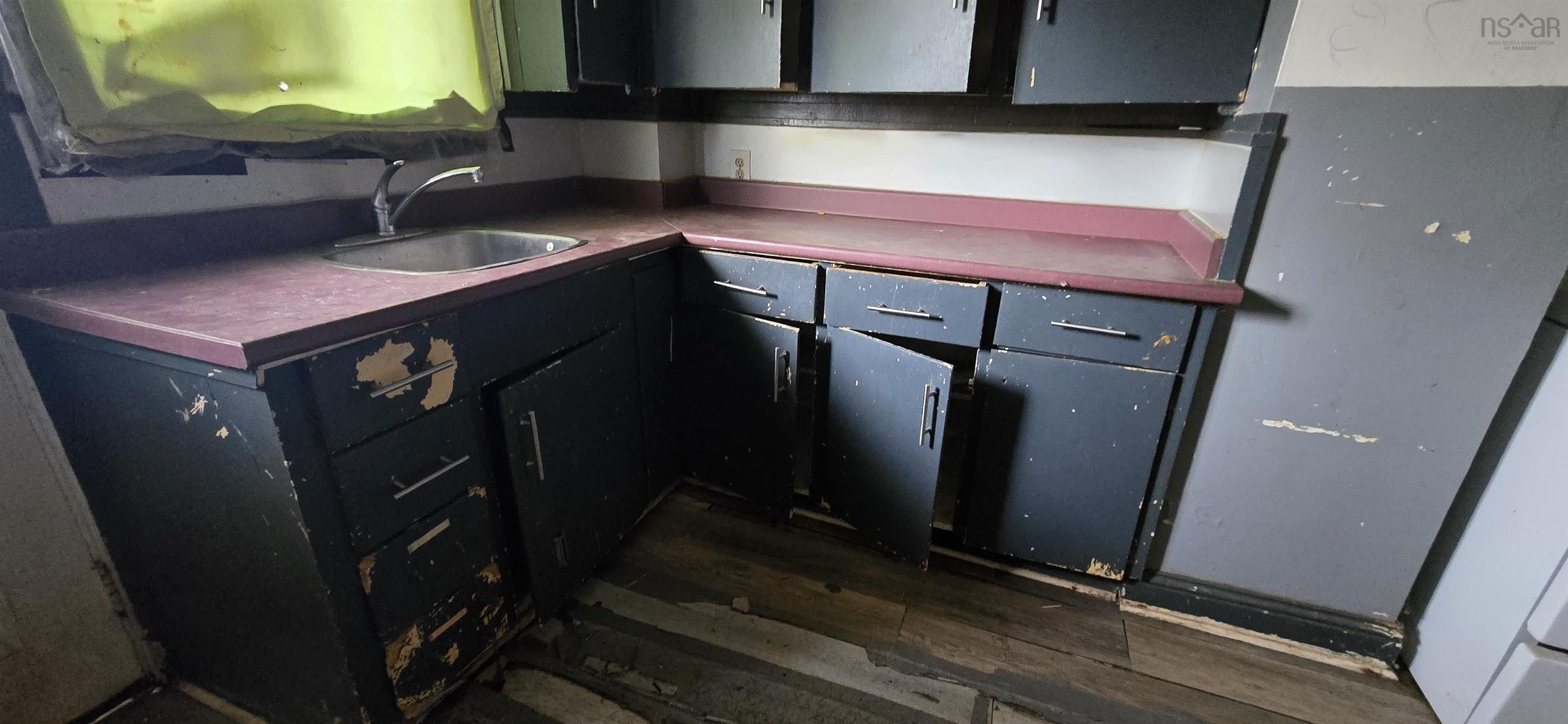 $249,900.00: 1618 King Street, Windsor