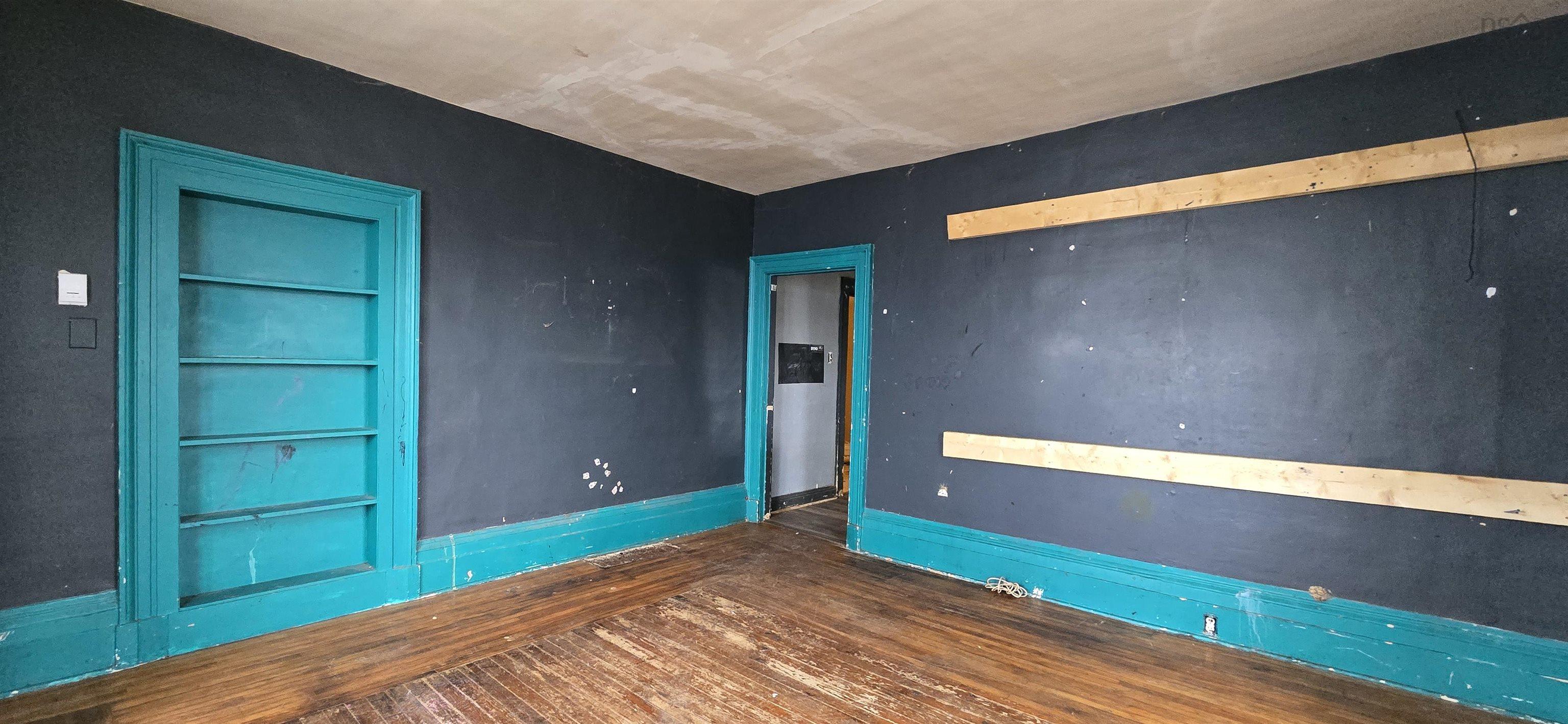 $249,900.00: 1618 King Street, Windsor