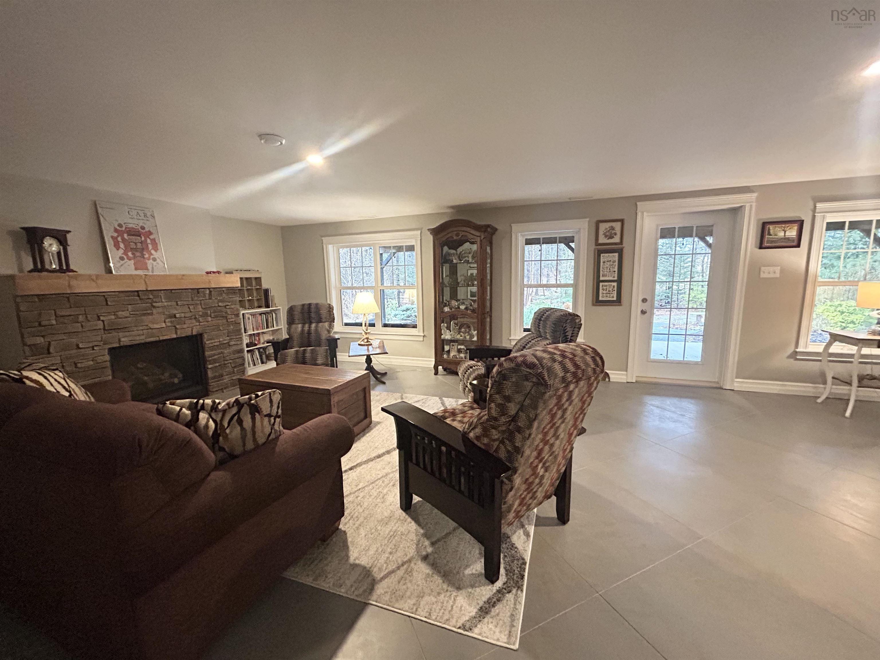 $769,900.00: 38 Roundhouse Drive, Bridgewater