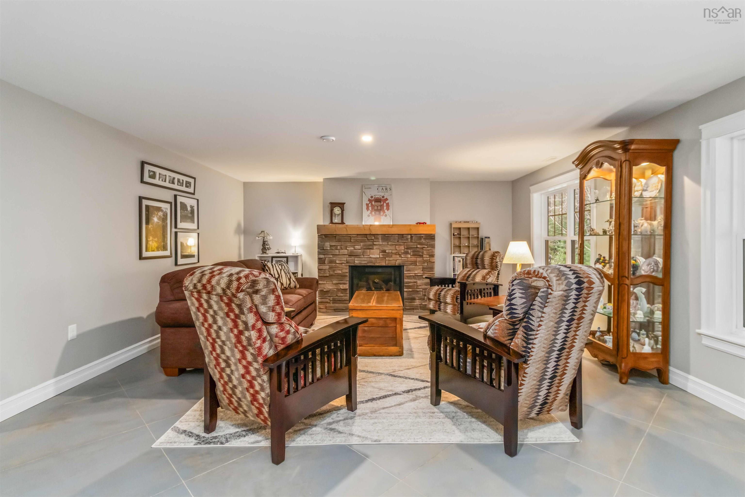 $769,900.00: 38 Roundhouse Drive, Bridgewater