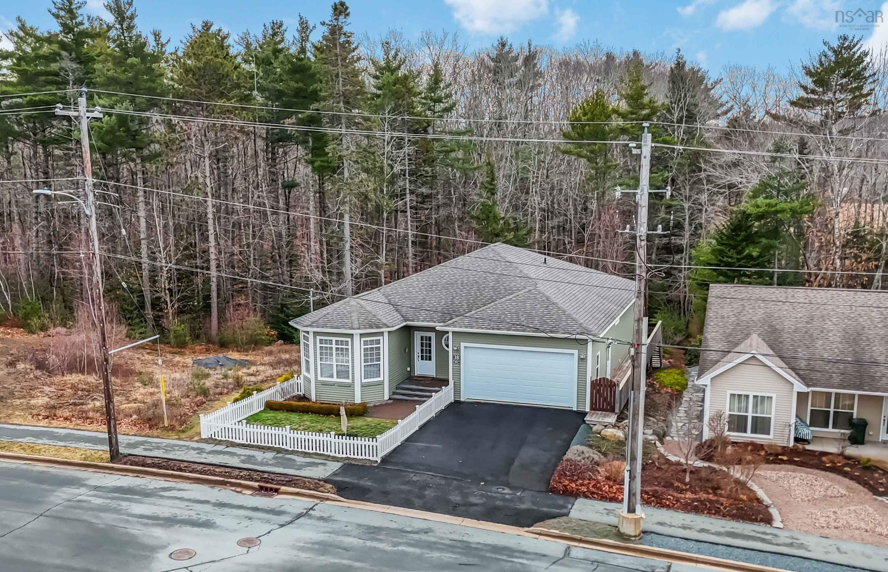 $769,900.00: 38 Roundhouse Drive, Bridgewater
