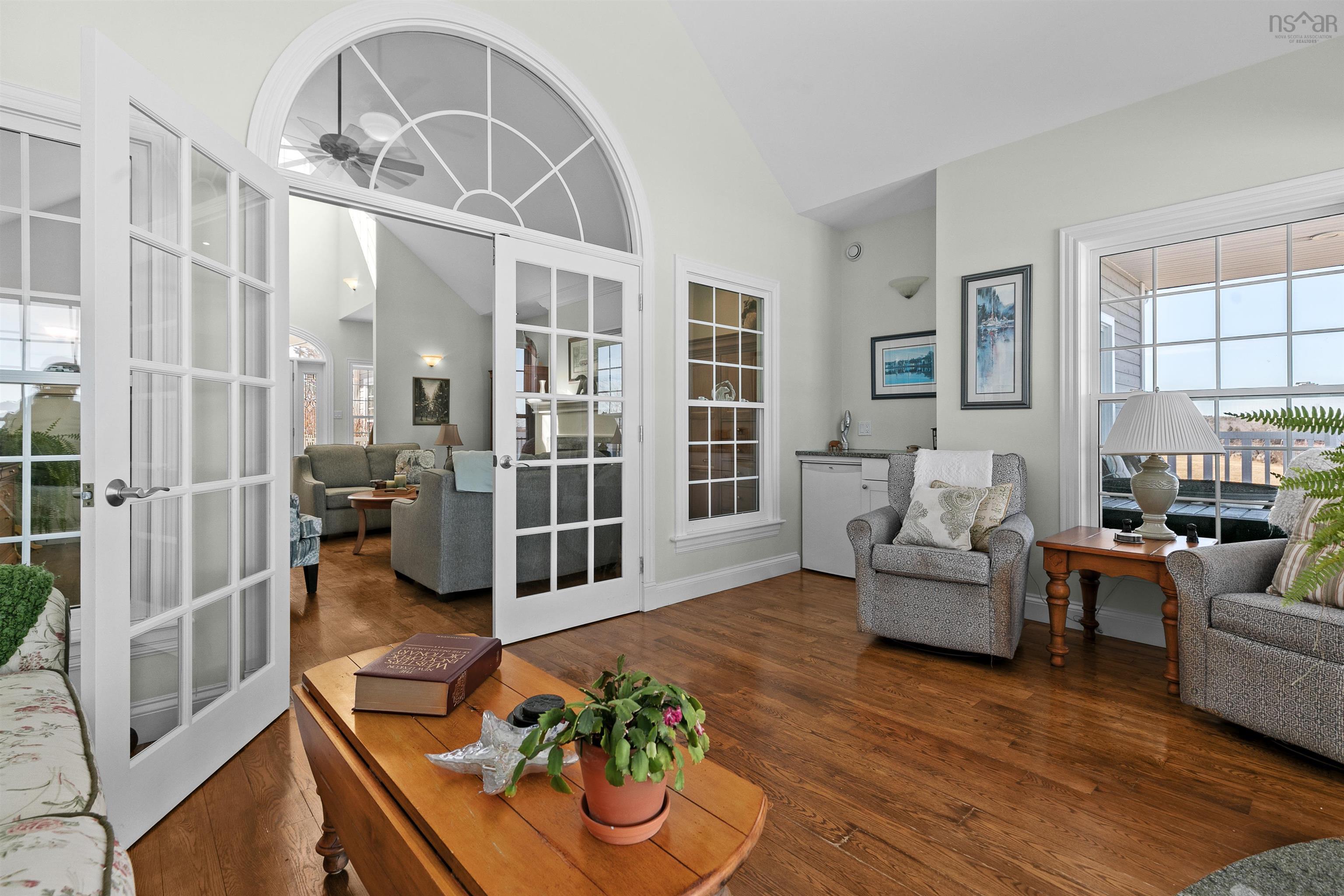 $1,695,000.00: 35 Sea Oaks Lane, Martins Point