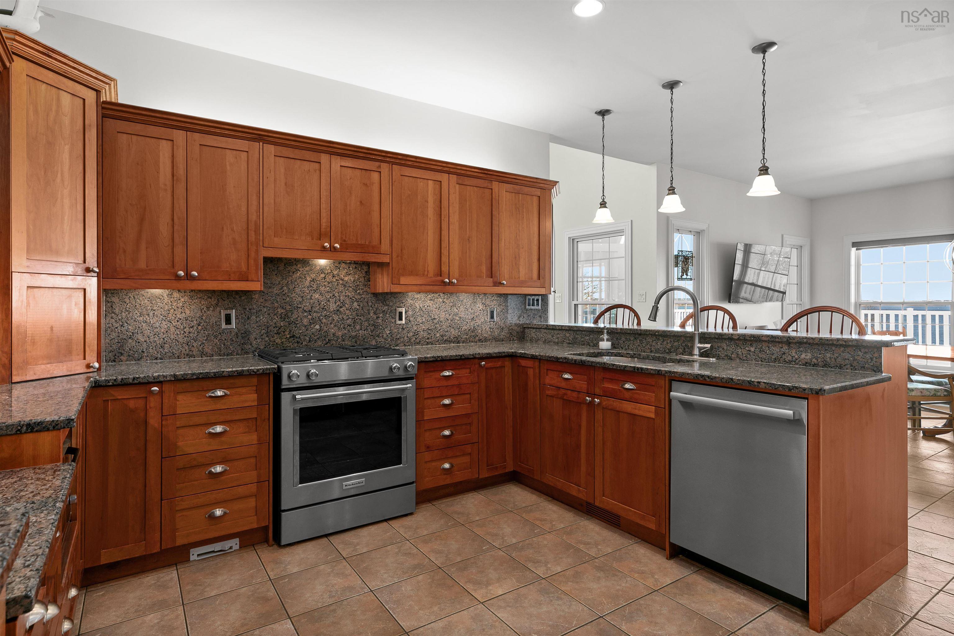 $1,695,000.00: 35 Sea Oaks Lane, Martins Point