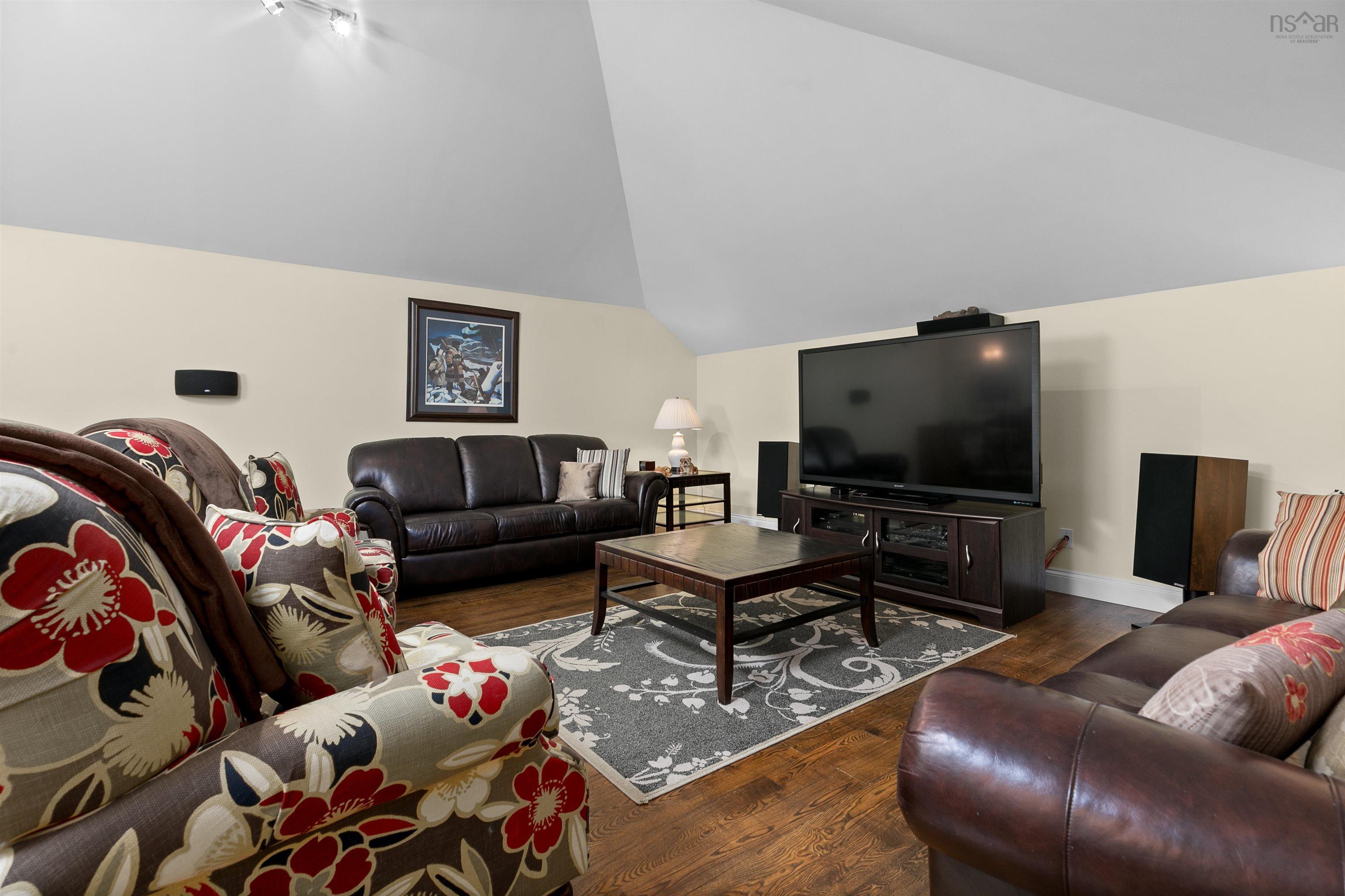 $1,695,000.00: 35 Sea Oaks Lane, Martins Point