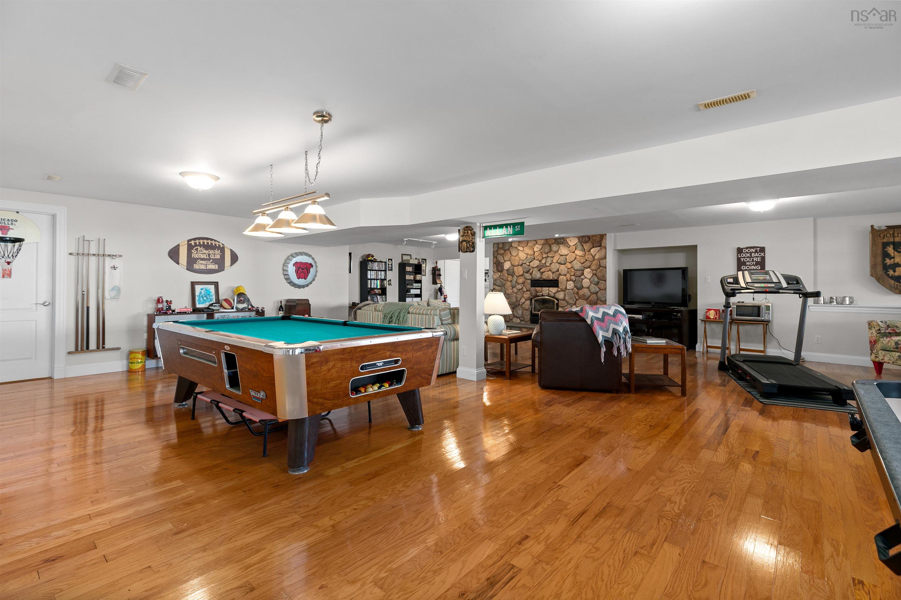 $1,695,000.00: 35 Sea Oaks Lane, Martins Point