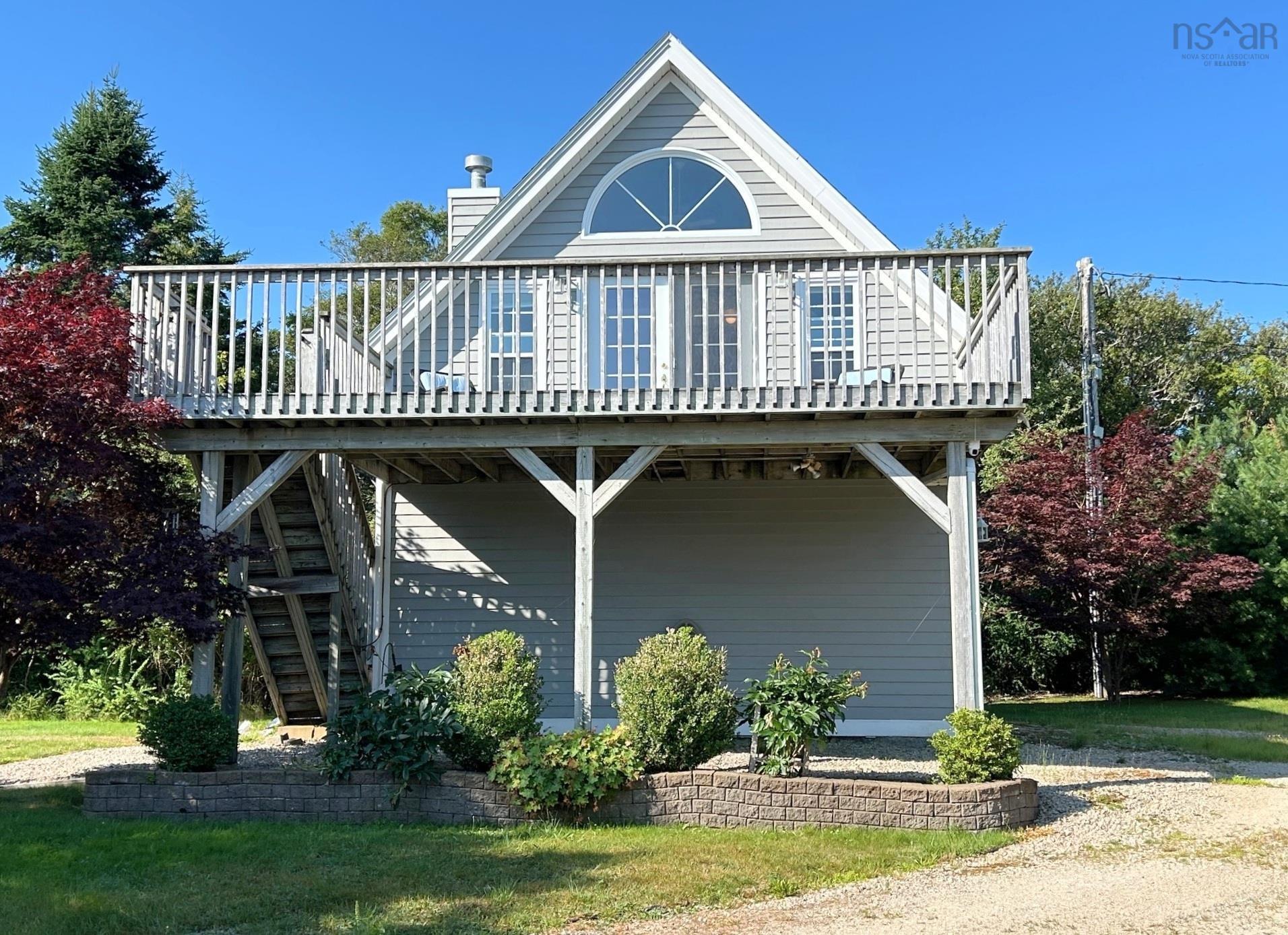 $1,695,000.00: 35 Sea Oaks Lane, Martins Point