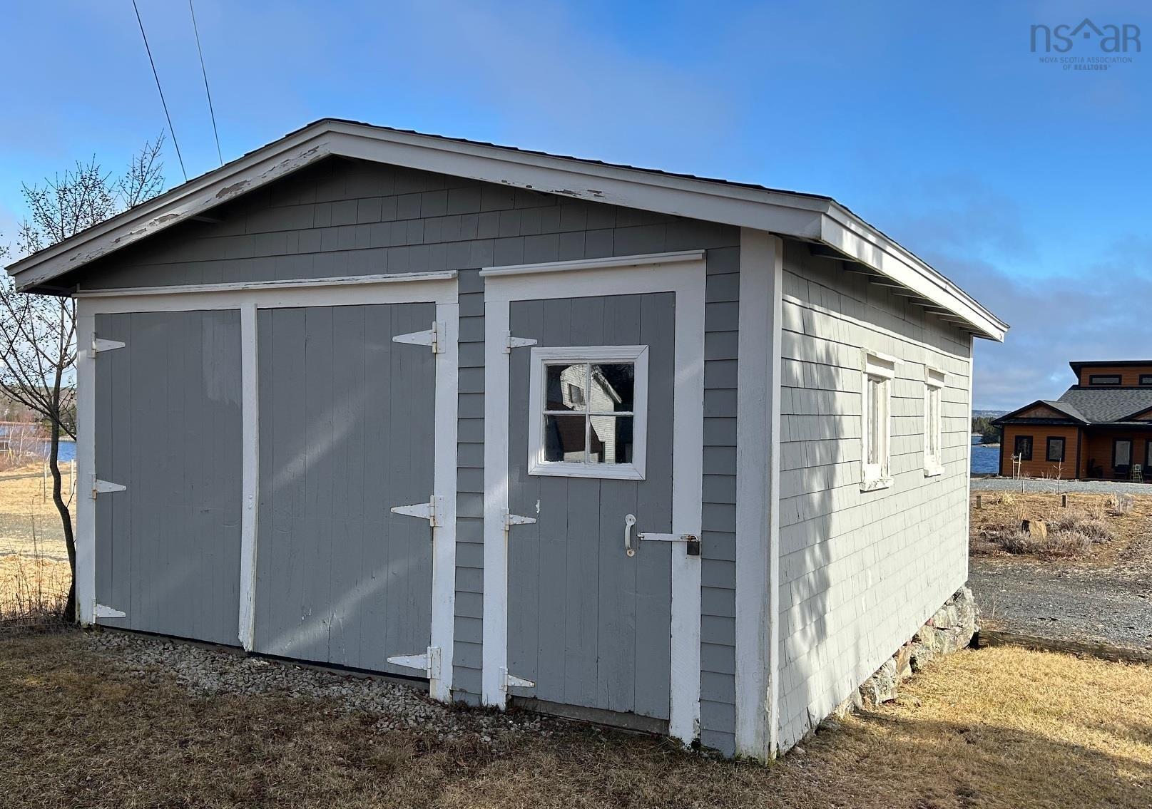 $1,695,000.00: 35 Sea Oaks Lane, Martins Point