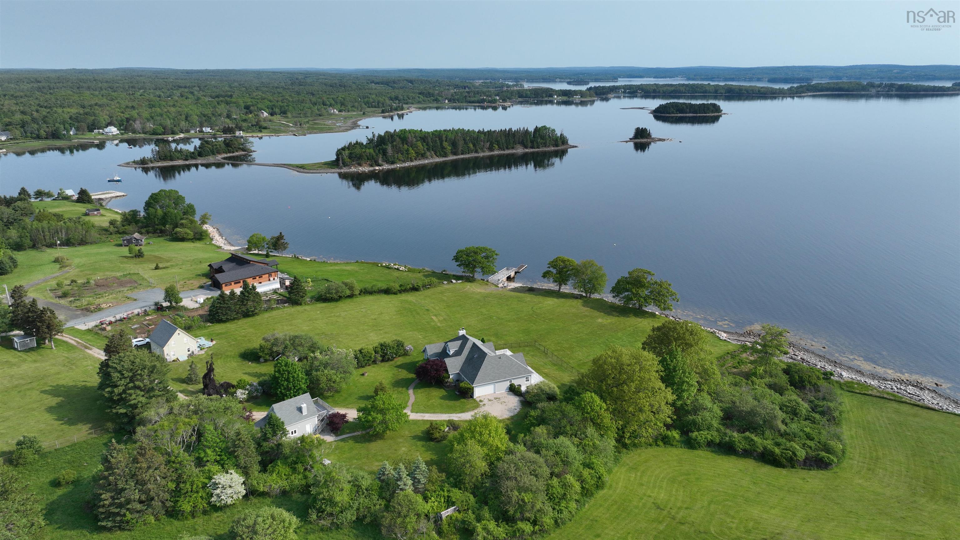 $1,695,000.00: 35 Sea Oaks Lane, Martins Point