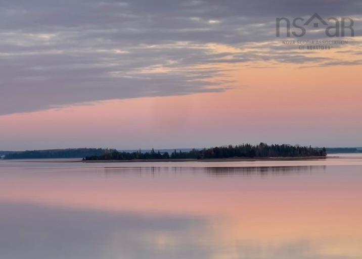 $1,695,000.00: 35 Sea Oaks Lane, Martins Point