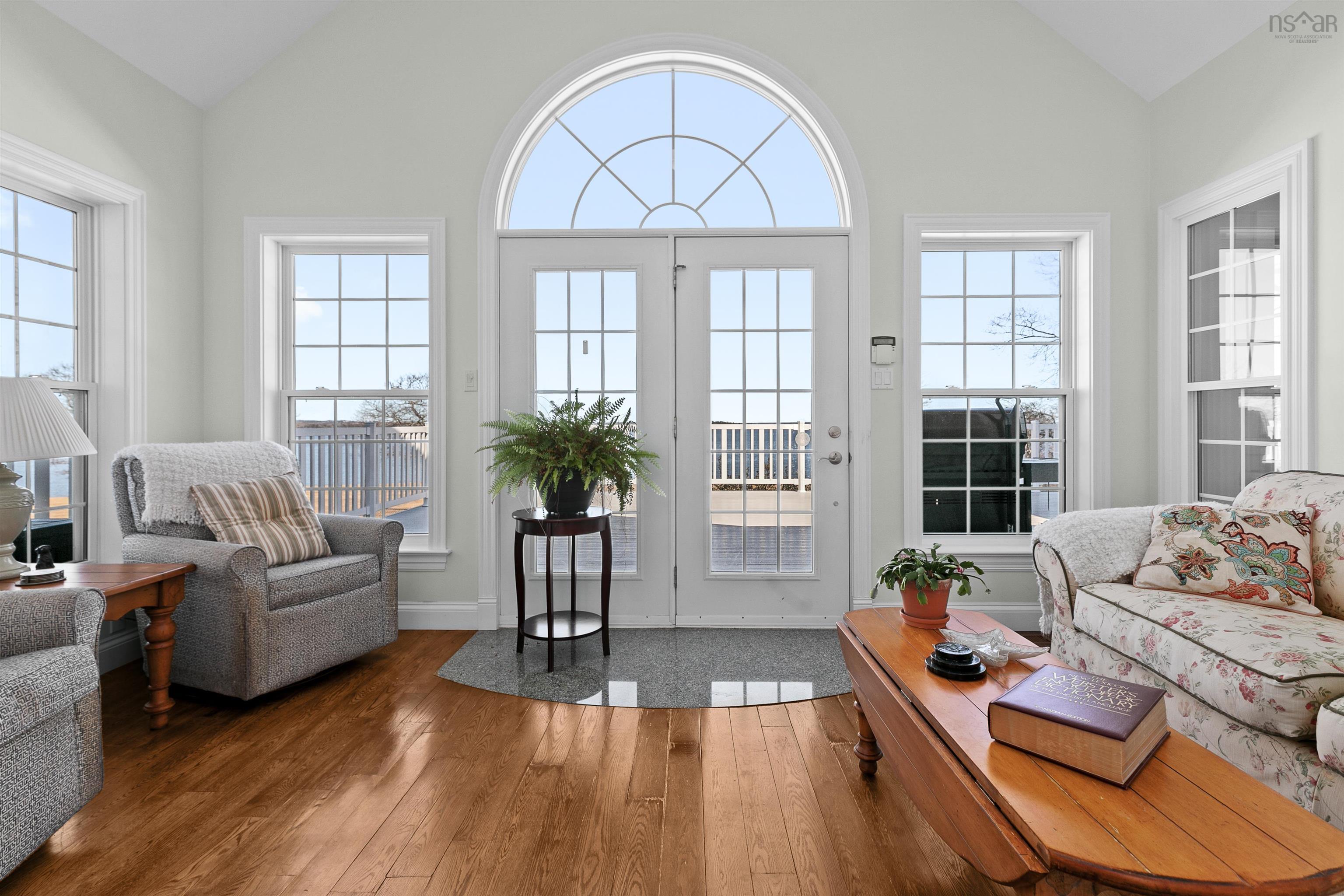 $1,695,000.00: 35 Sea Oaks Lane, Martins Point