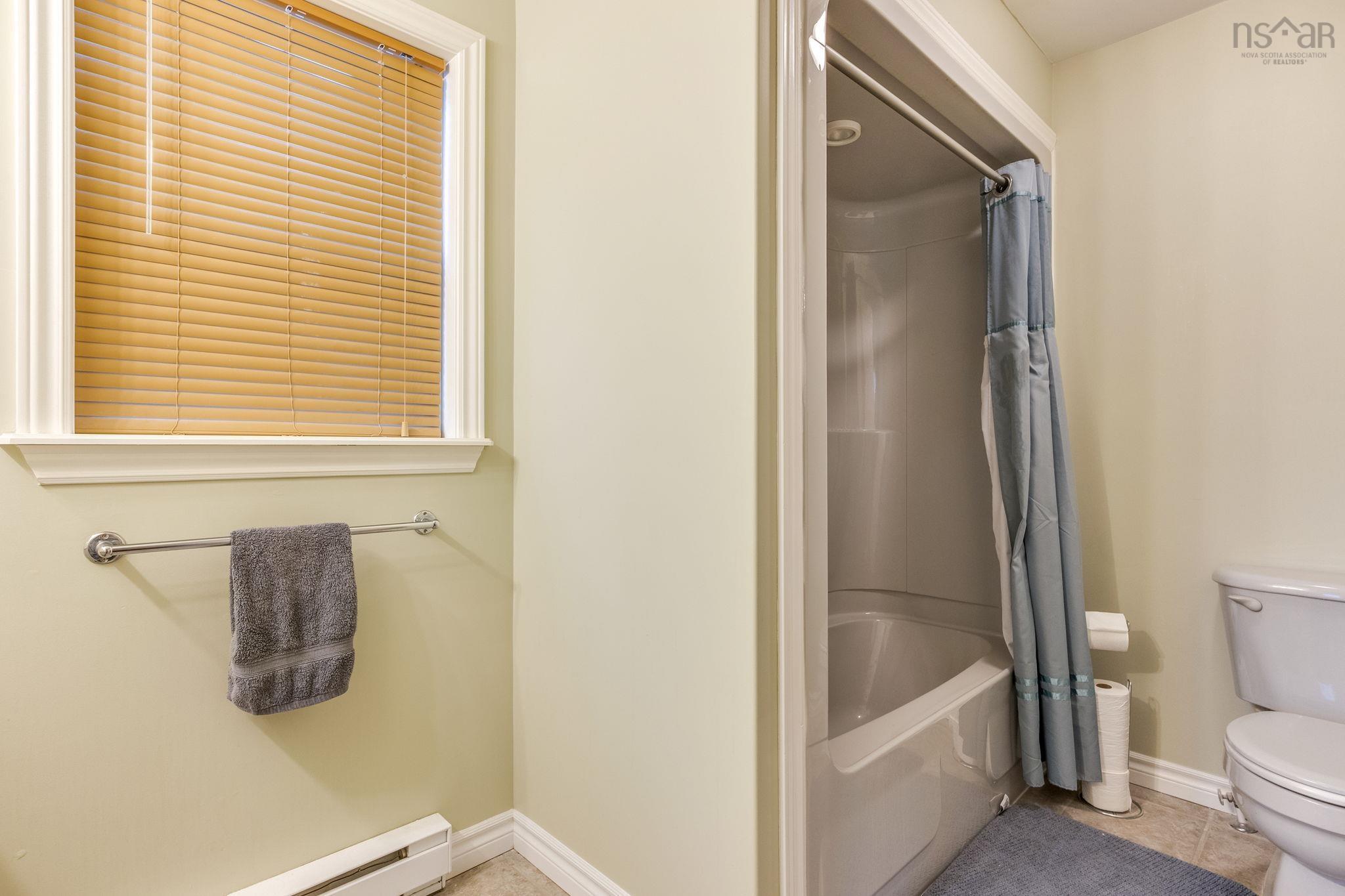 159 Village Green Lane, Dartmouth, NS (MLS 202601004)